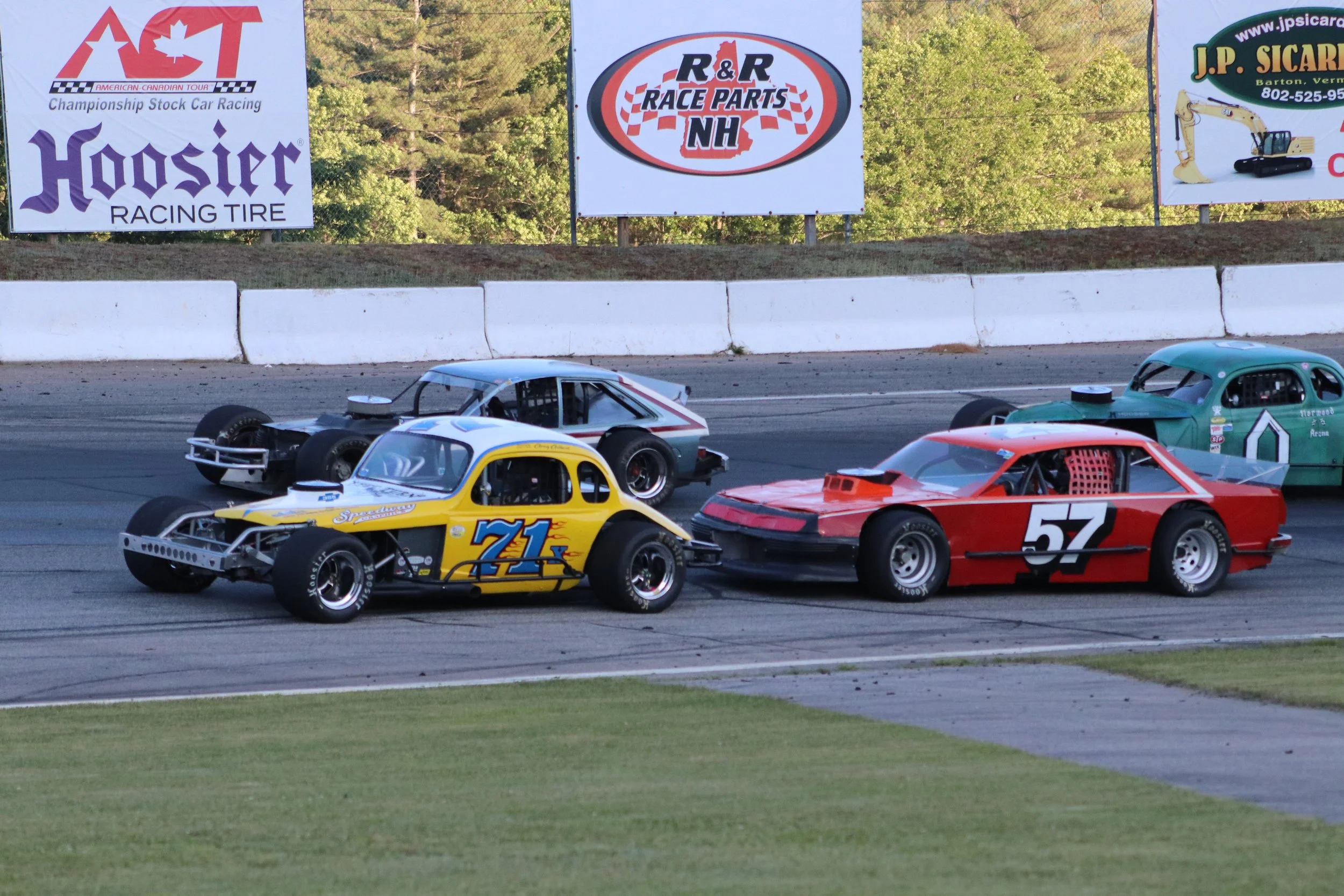 White Mountain Back in Action with the NEAR Antique Racers, Track Championship Battles Resume