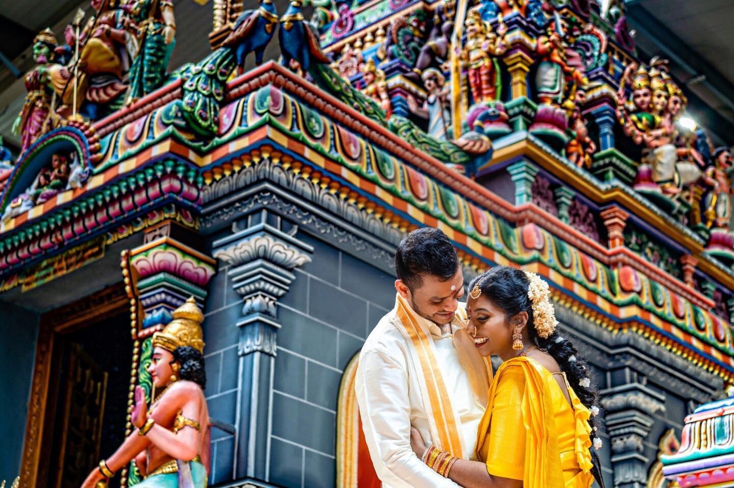GAYU & STEV
.
MUAH @dgayu
.
#jjphotographyswiss #jjphotography #swisstamilweddings #hinduweddingphotography #hinduwedding #photography #wedding #weddingphoto #weddingphotography #jjweddingphotography
#swissweddingphotography #love #engagement #