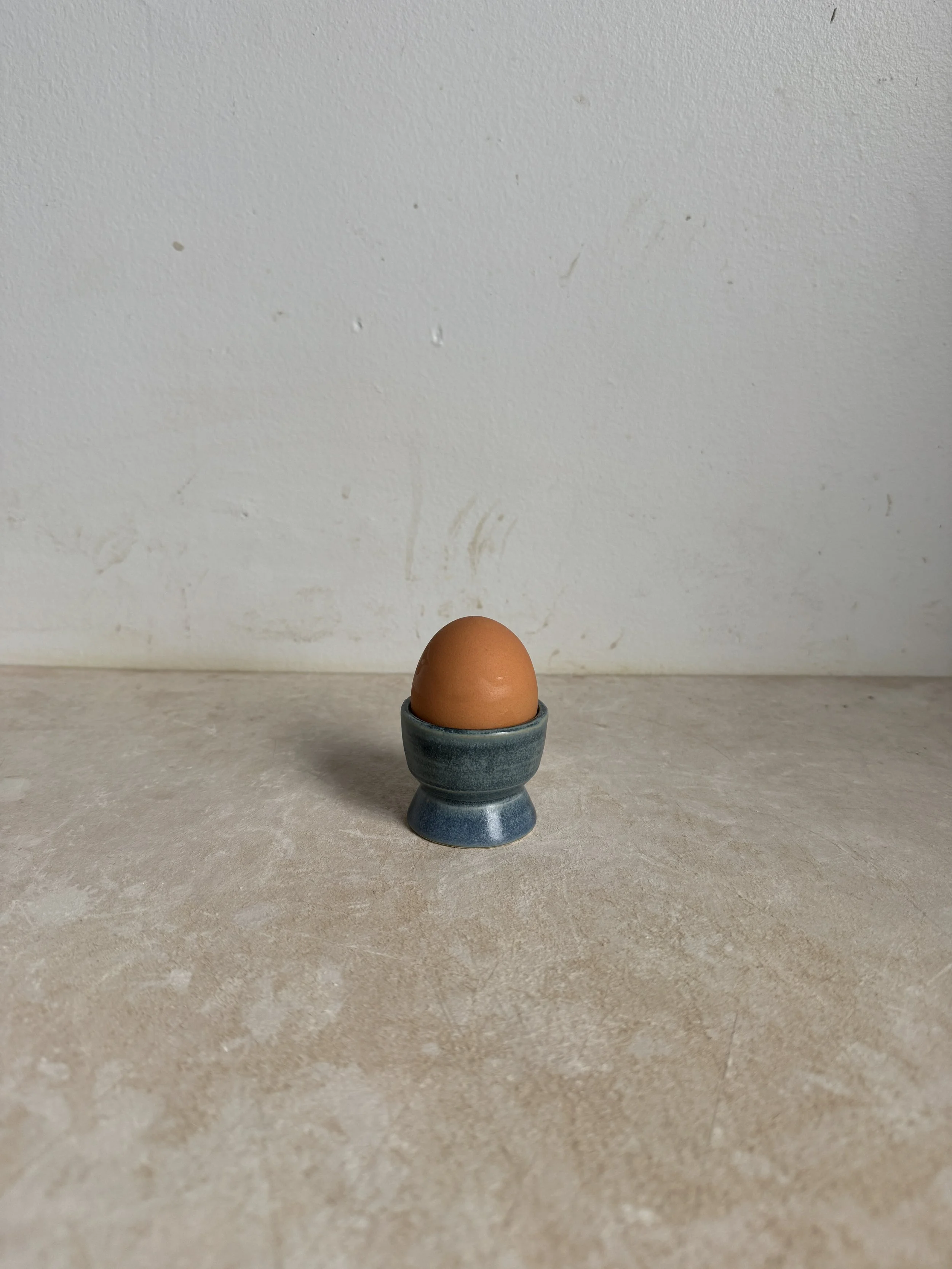 egg cup / slate blue