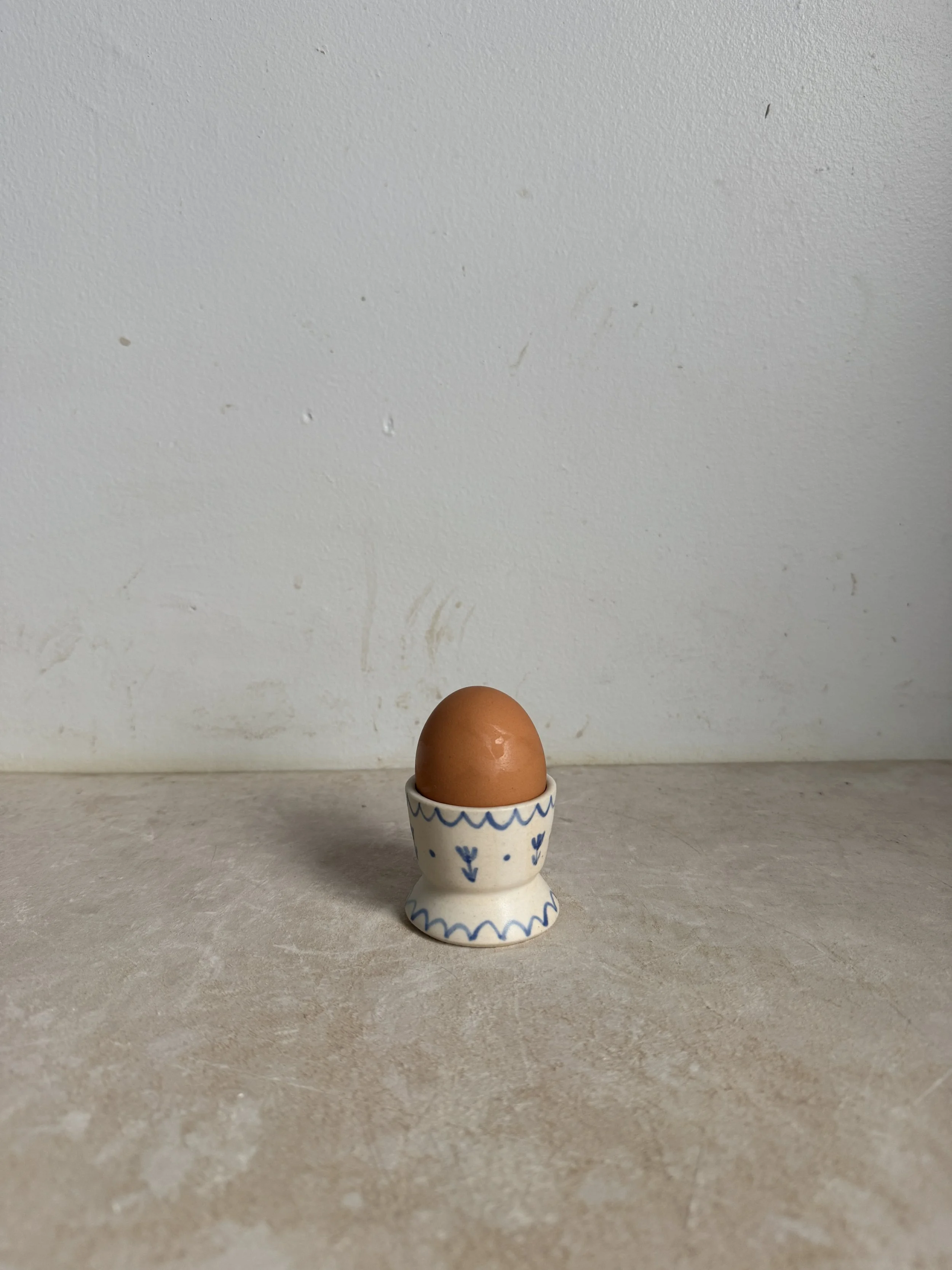 egg cup / tulips 01