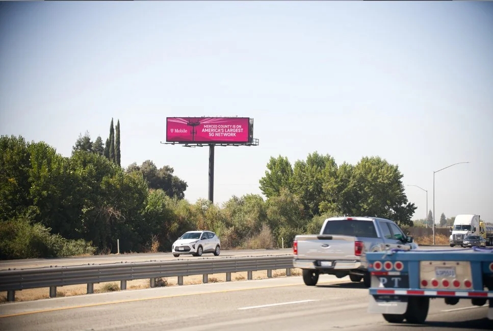 delhi-digital-billboard-ej-ca-0001.jpg