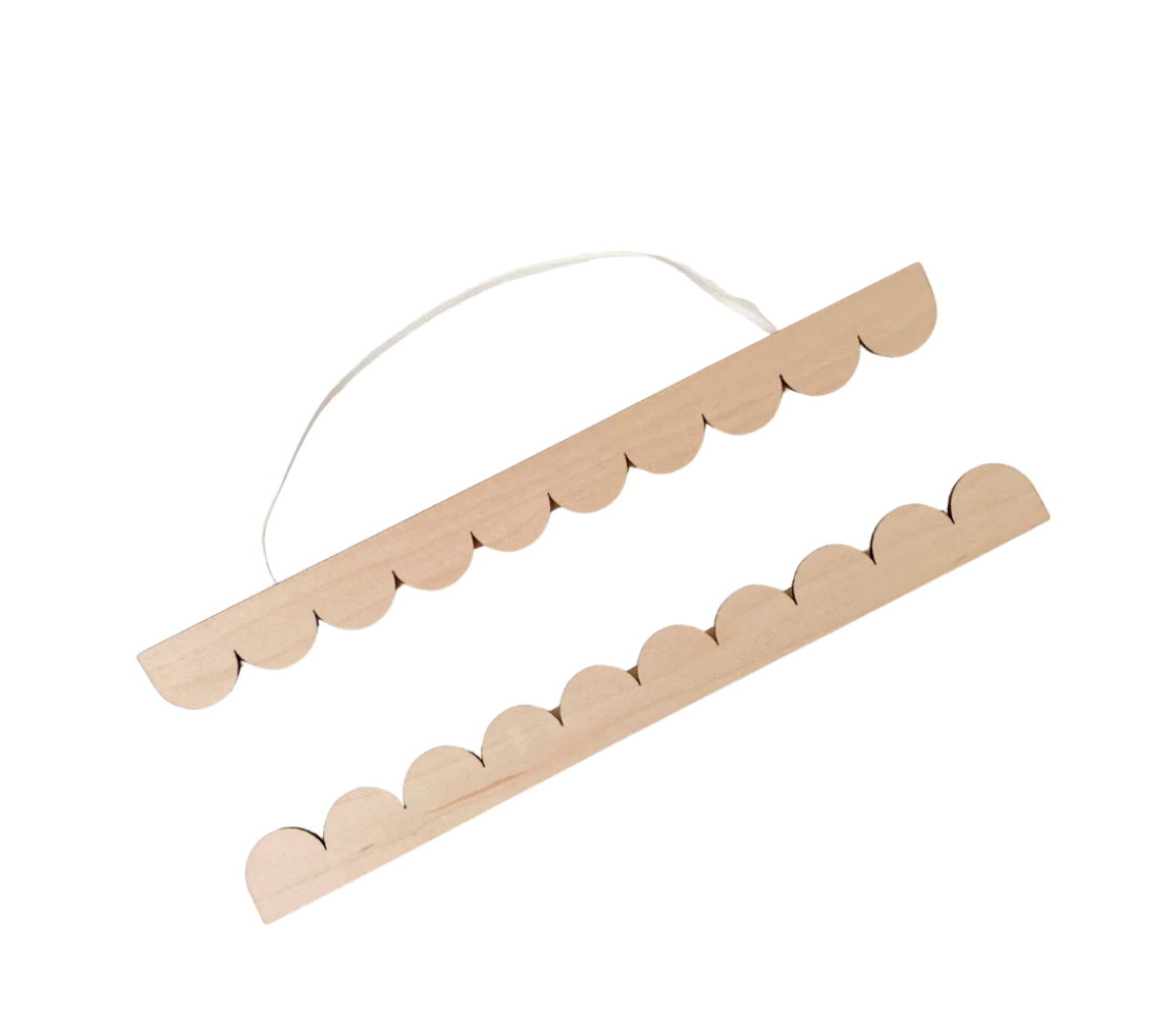 11. A3 Scallop American Maple Magnetic Picture Hanger 