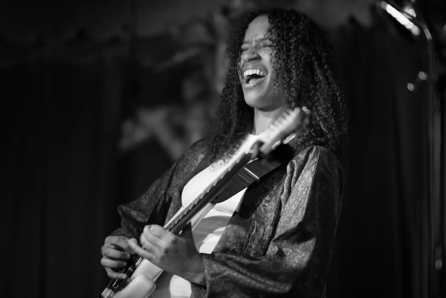 Photographing Jackie Venson during Black Fret’s Listening Session at