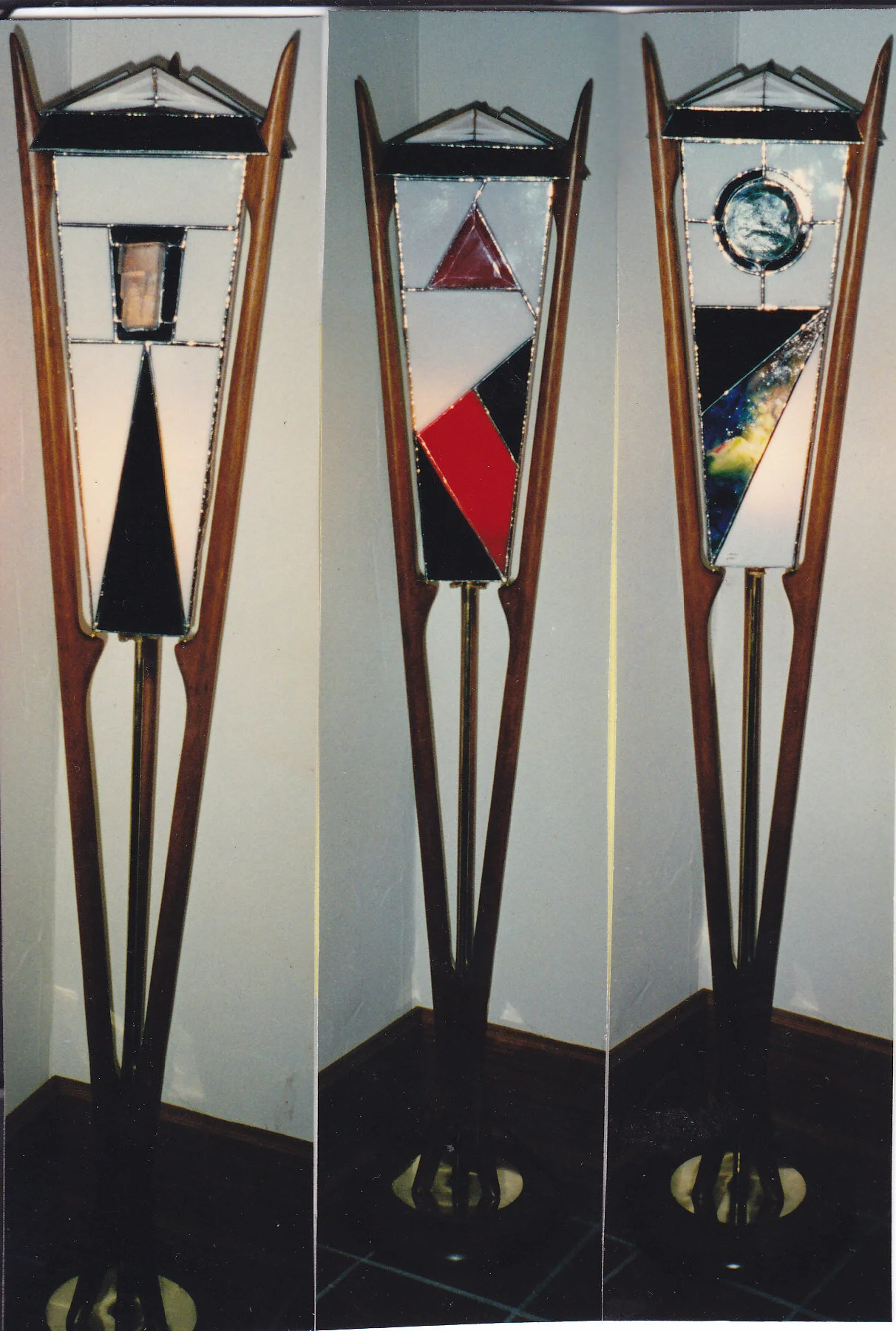 trilateral_standing_lamp_by_yourhero2-d4h9v93.jpg