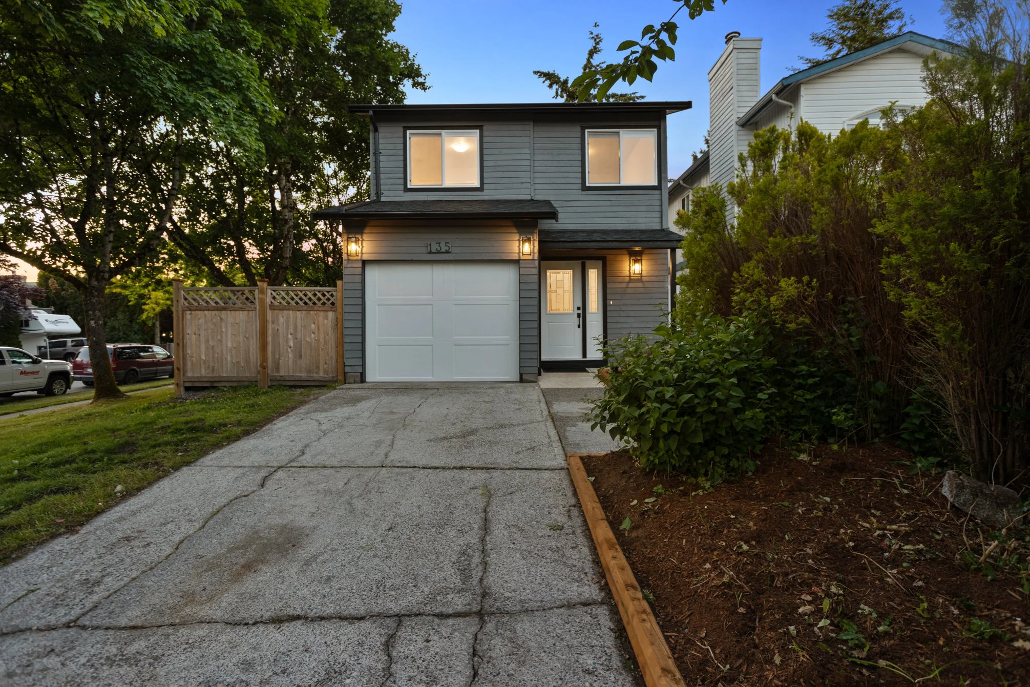 135 Springfield Dr - Twilight 02.jpg