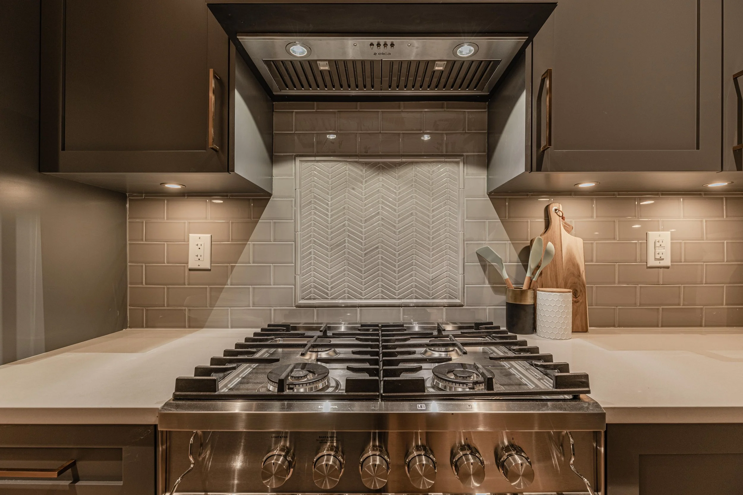 5682 Williams Rd-42.jpg