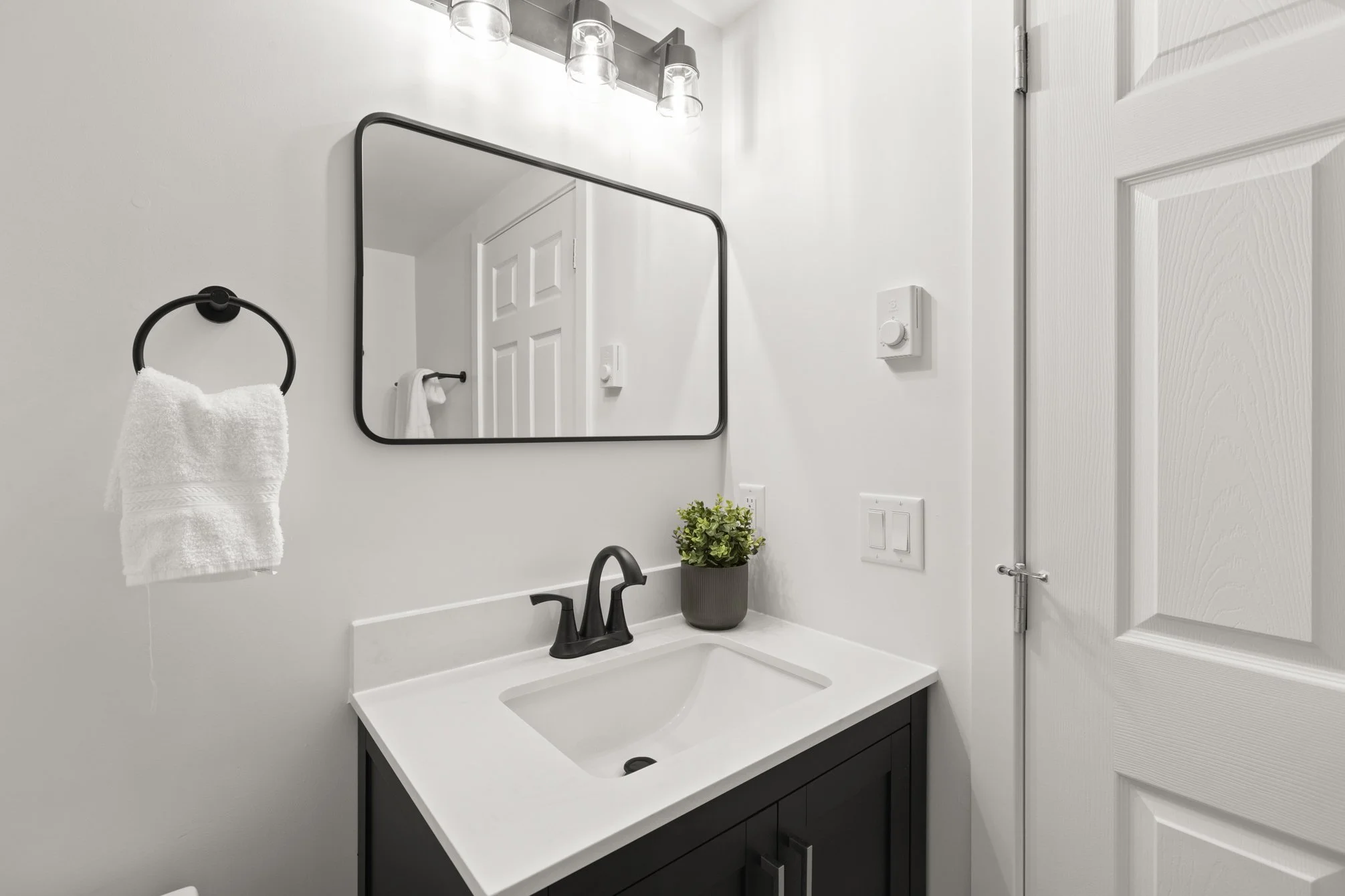 135 Springfield Dr - Twilight 27.jpg