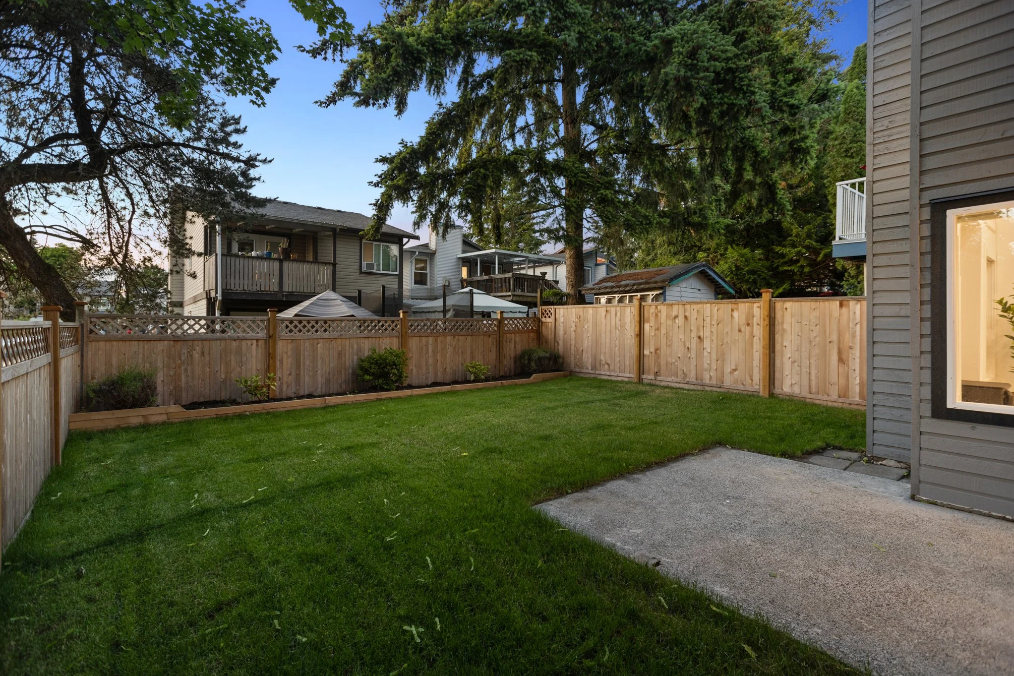 135 Springfield Dr - Twilight 38.jpg