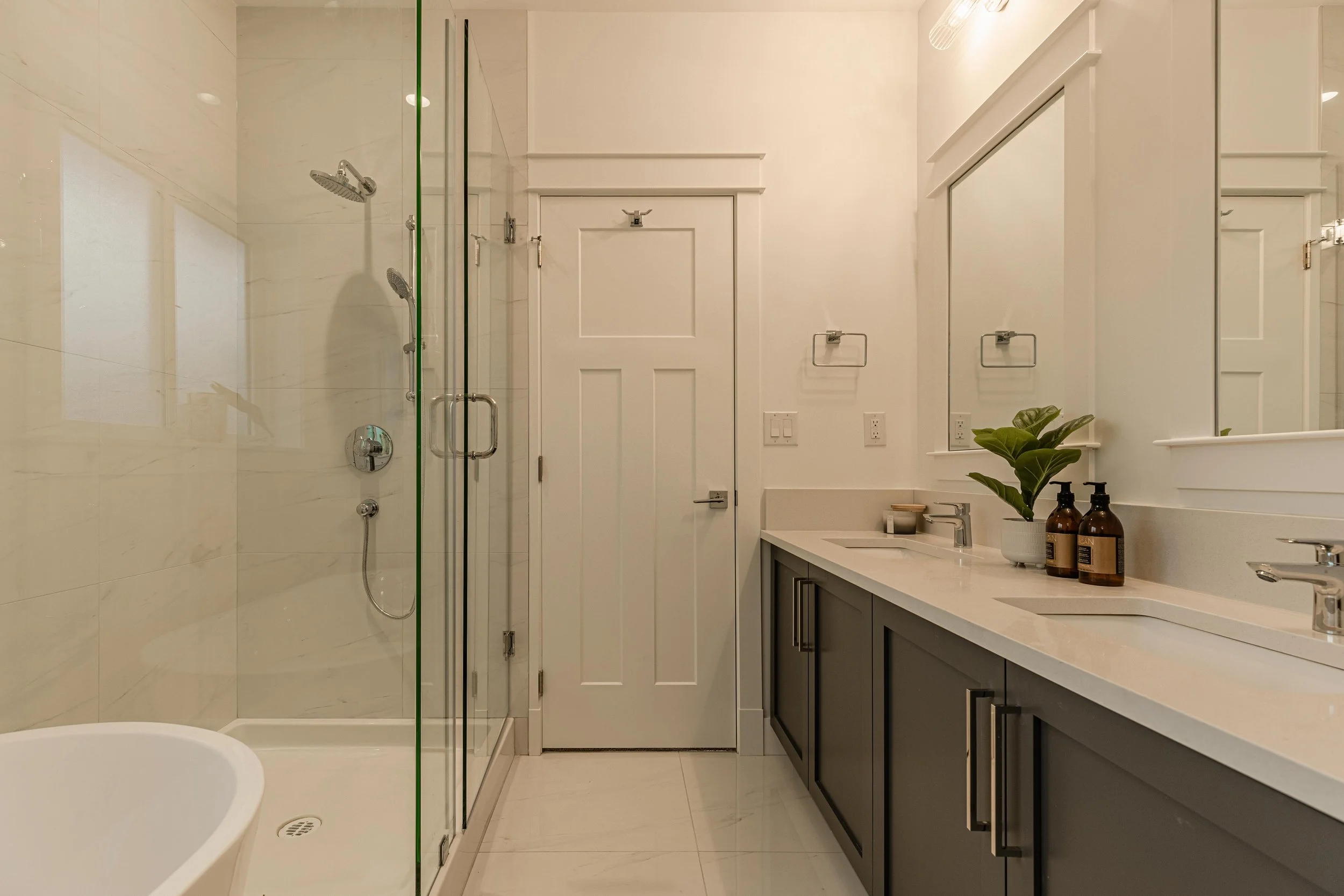 5682 Williams Rd-16.jpg