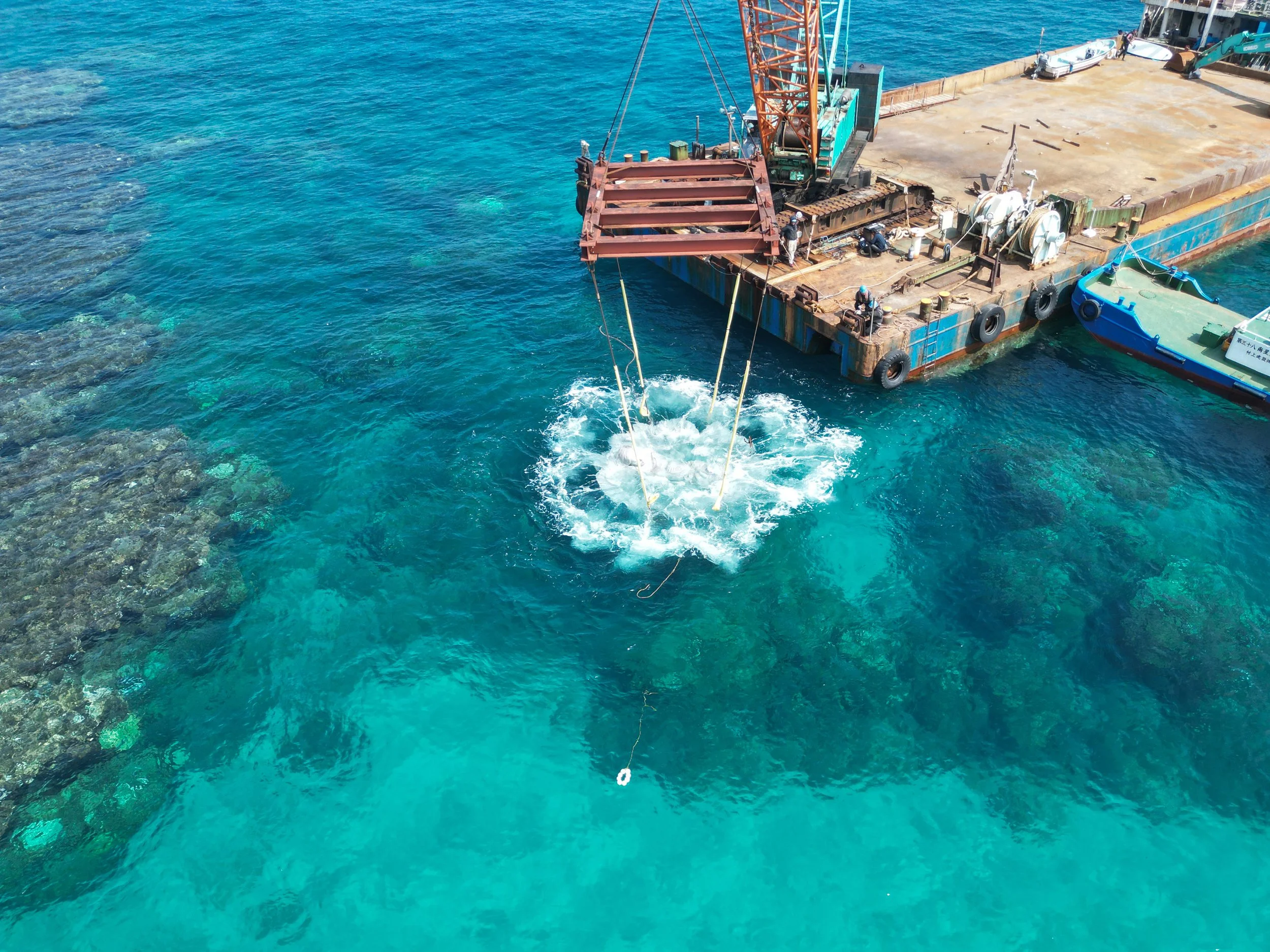 6Jason-deCaires-Taylor Design Tokunoshima-Japan Sculpture.jpg