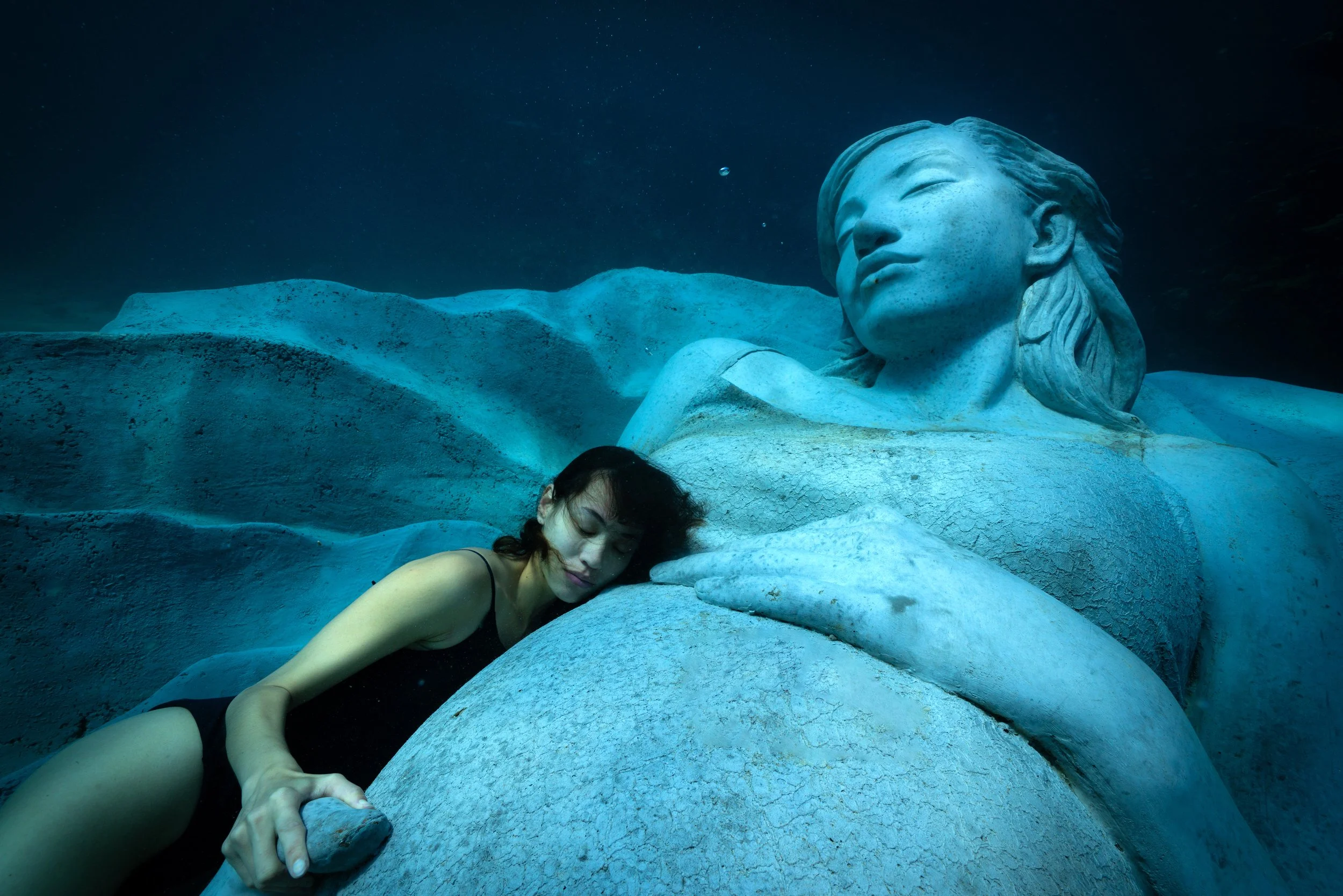 21Jason-deCaires-Taylor Design Tokunoshima-Japan Sculpture.jpg