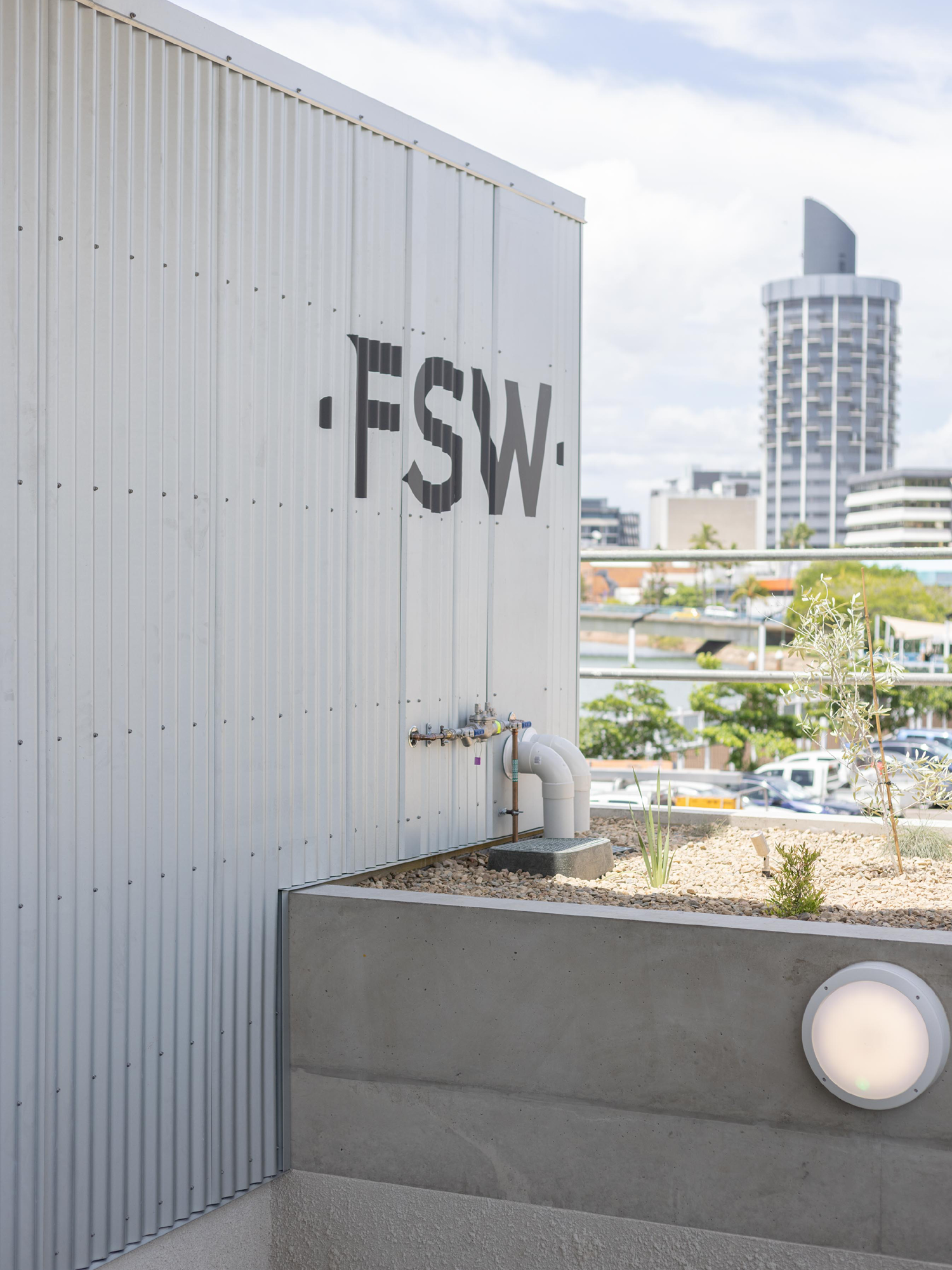 flinders street wharves townsville brand icon