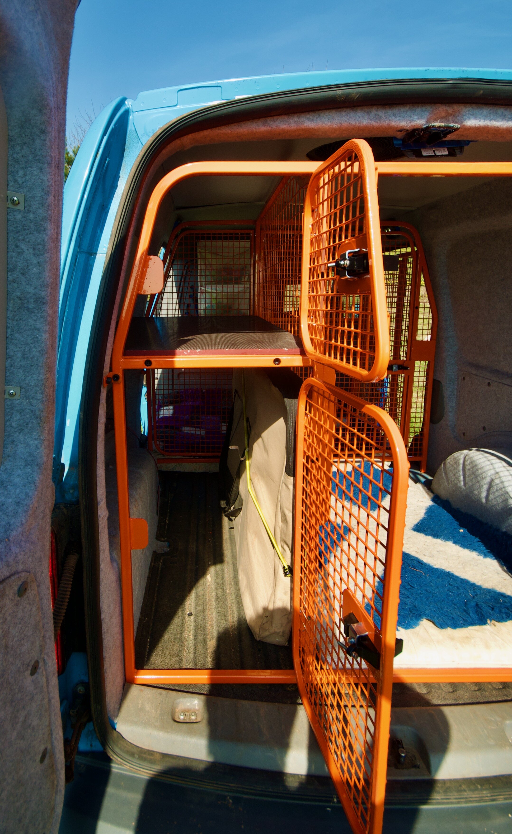 two back doors for smaller cages