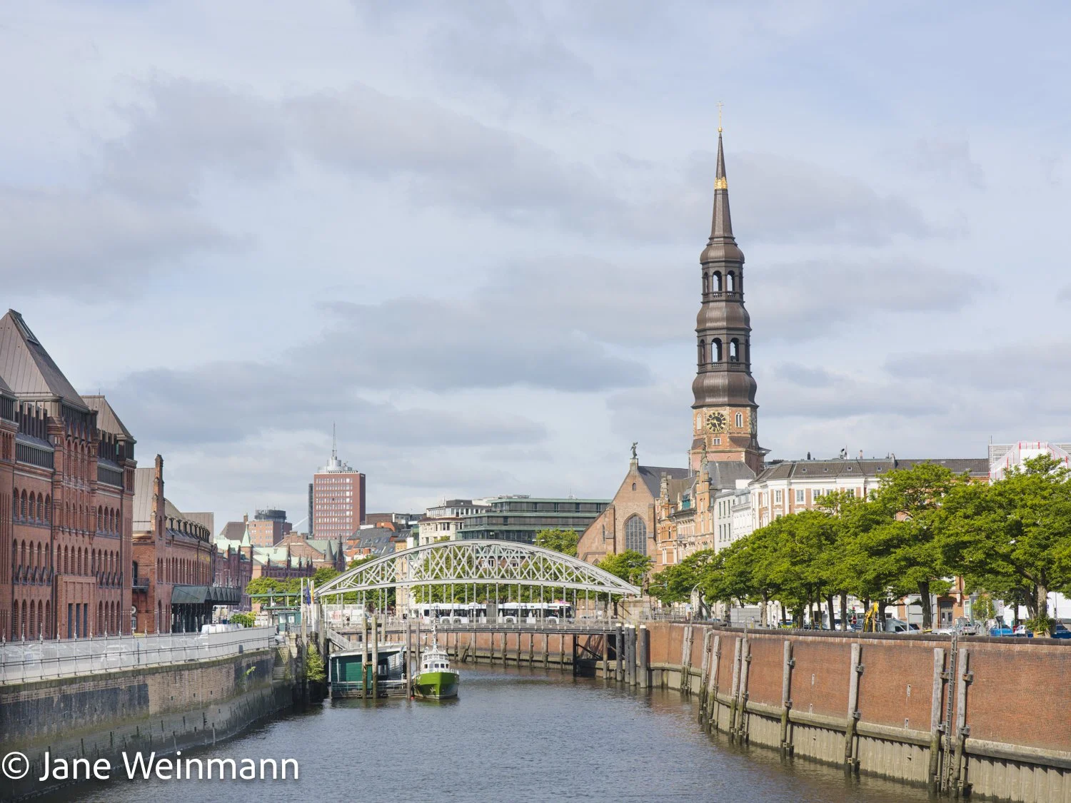 Hamburg_SpeicherStadt1_copyright Jane Weinmann.jpg