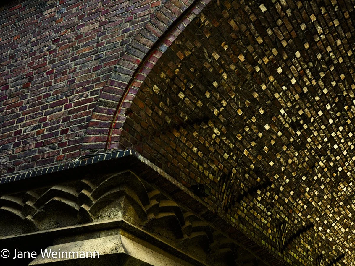 Hamburg_Chilehaus_4_Copyright Jane Weinmann.jpg