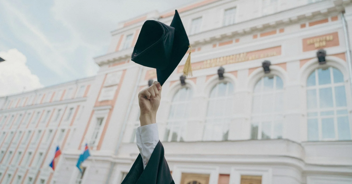 Medical Device Sales Certification: Do You Really Need It to Get Hired?