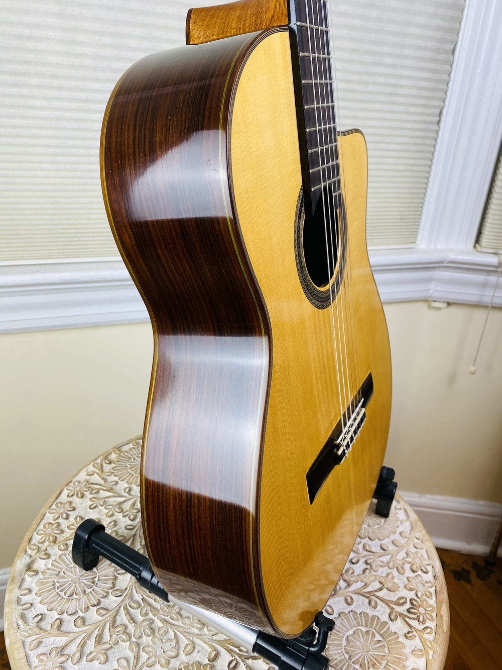 Kenny Hill Curva Negra Crossover Classical — Guitars NY