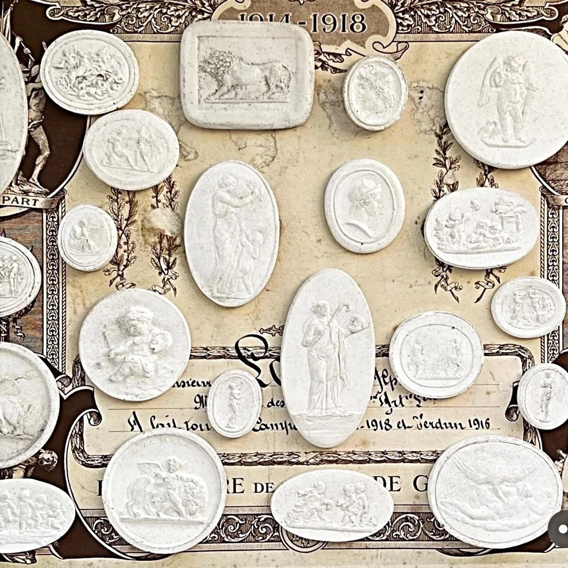 Serene white intaglios, always pleasing on the eye. 

#Intaglios #SereneWhite #Harper_Hughes_Home