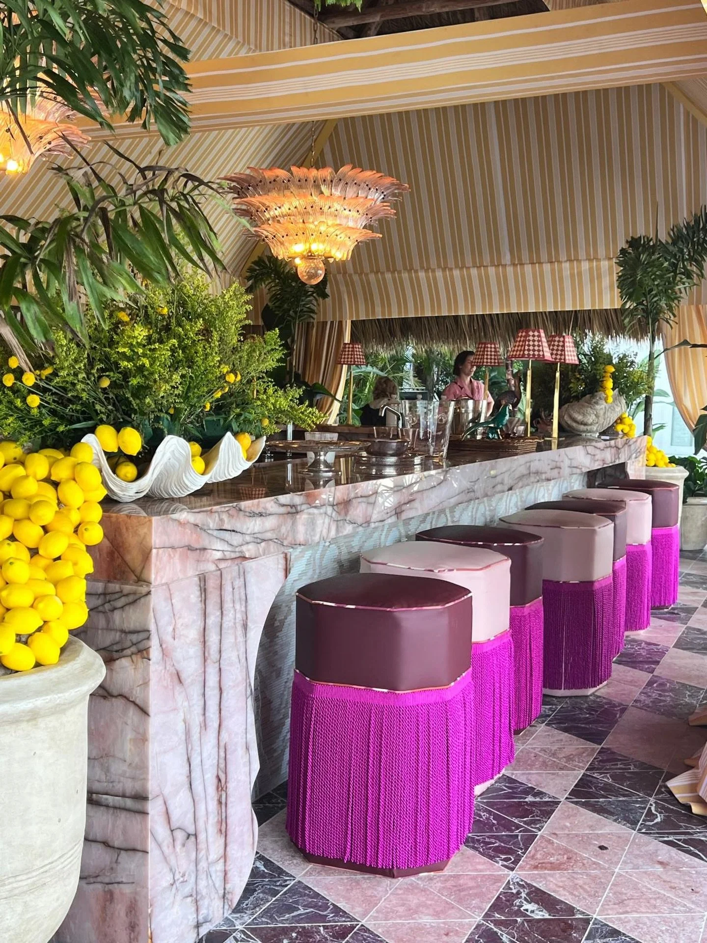 Sun-drenched, citrus-laced, and impossible to leave. 🍋✨
Where marble glows, fringe flirts, and every detail invites you to stay just a little longer.

#KipsBayShowhouse #DesignDetails #OutdoorLiving #Harper_Hughes_Home