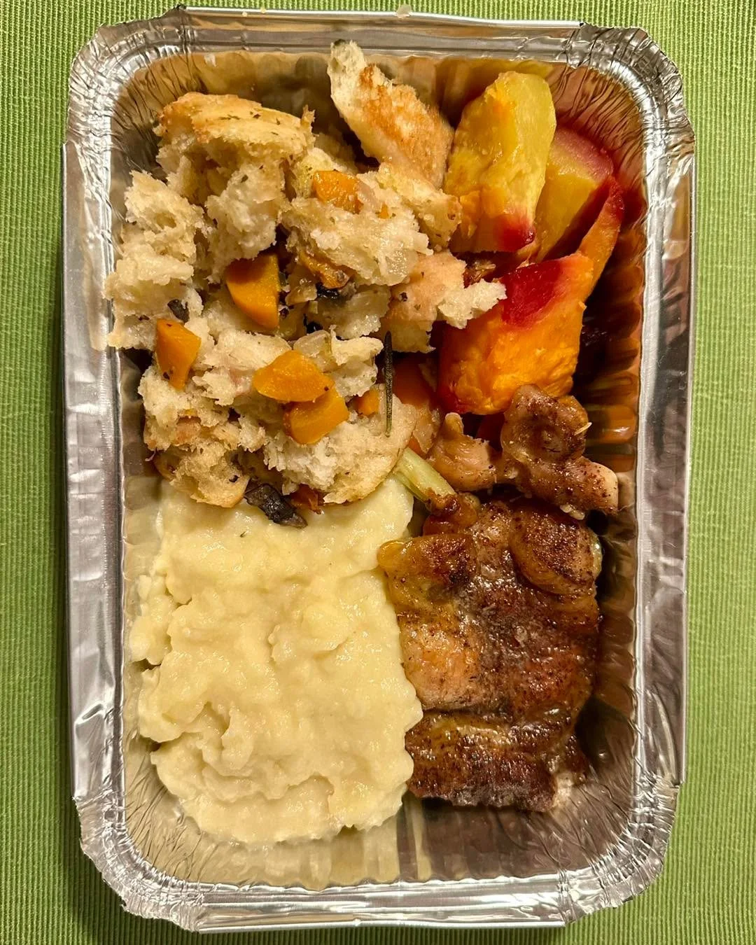 🍗🥕🥔 Did you have the good fortune of having leftovers after your Thanksgiving meal? 

Consider packing up 1-2 portion containers for the Comfort Food Freezer at Cedar Park United so someone else can feel the love. You can drop them off tomorrow, W