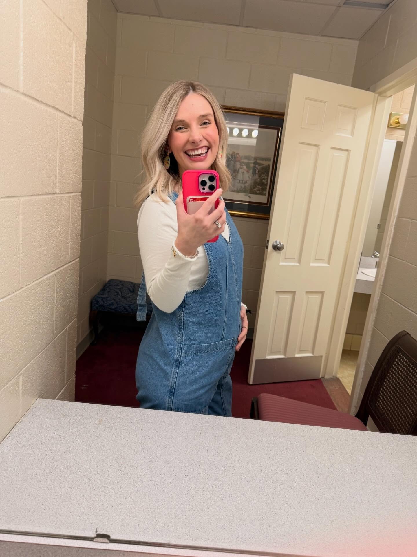 Happy first day of spring semester, AMCS!!!
Can&rsquo;t believe this is my last semester without a beautiful baby girl in my arms 🥹🌸💛
Looking forward to an amazing 2026!