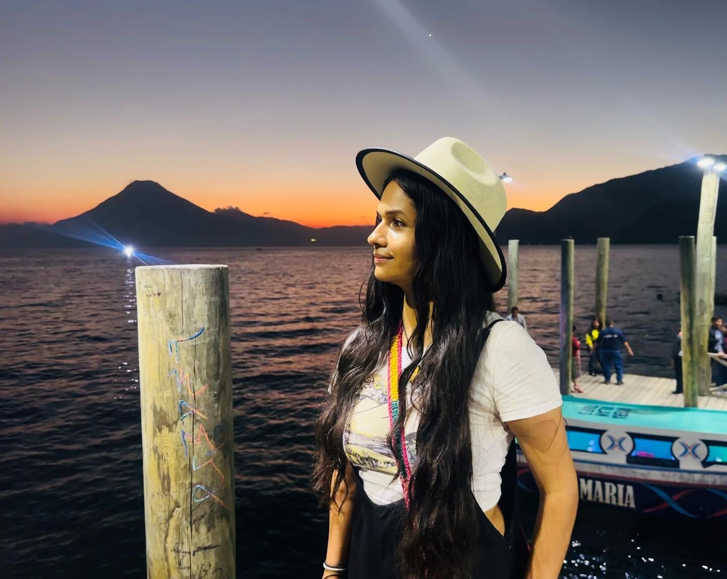 Sunsets in the beautiful Lake Atitlan are magical ✨ #guatemala #lakeatitlan #panajachel