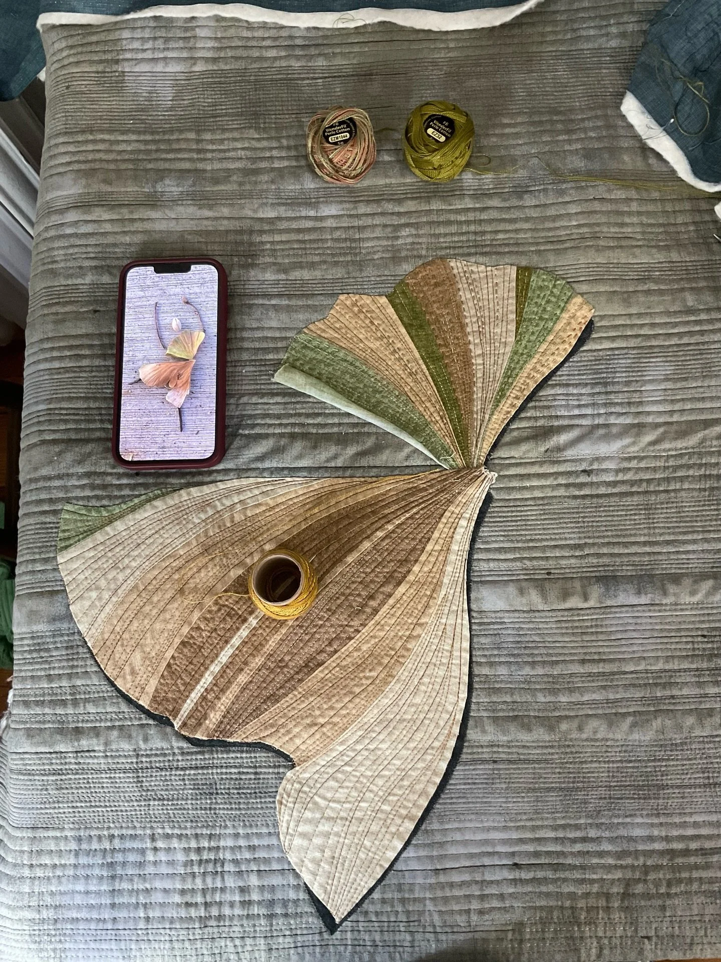 Dancer 2! The days get busy and I have not continued sharing about my other ginkgo dancing girl! As the other one this one was so amazing to stitch, one stitch at a time, if you have time..flip through the pictures..each one holds a story! 

&ldquo;H