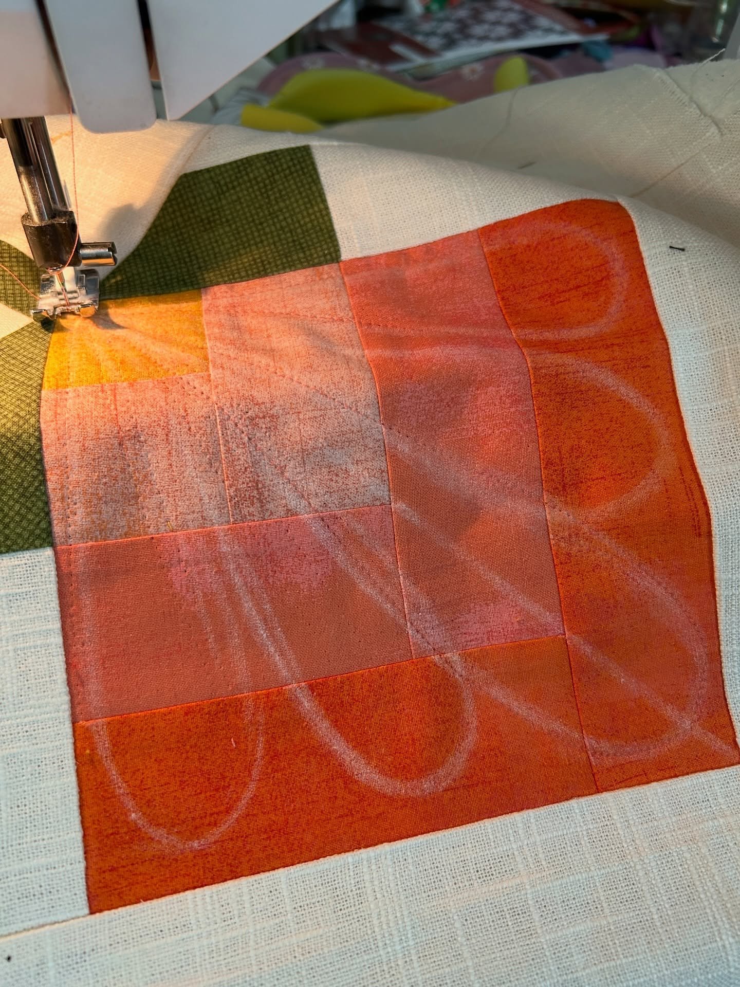 When it comes to quilting there are so many questions: the how, where, what kind of thread, what color of thread, the what if or why not this? I was asked if I do my quilting free hand or I draw it first? In this project i did a mix of both! But I te