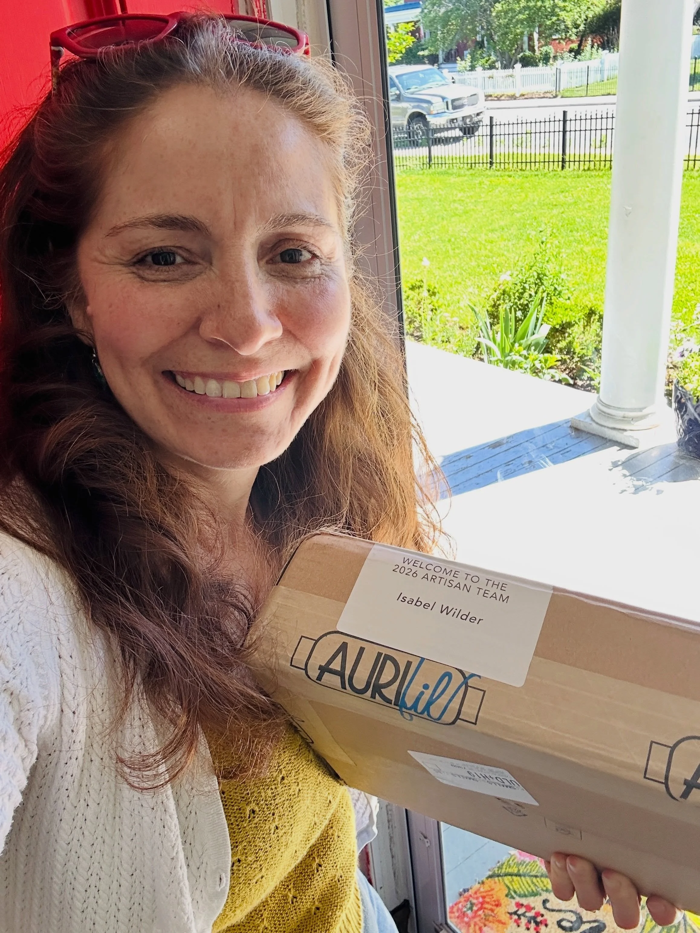 Hello friends, a little story because it is better when stories are told: It was April when I heard I was accepted in the Aurifil Artisan Team! I was riding a taxi at night back from teaching at the Fiber Fabric Craft Festival in Chicago, I remember 