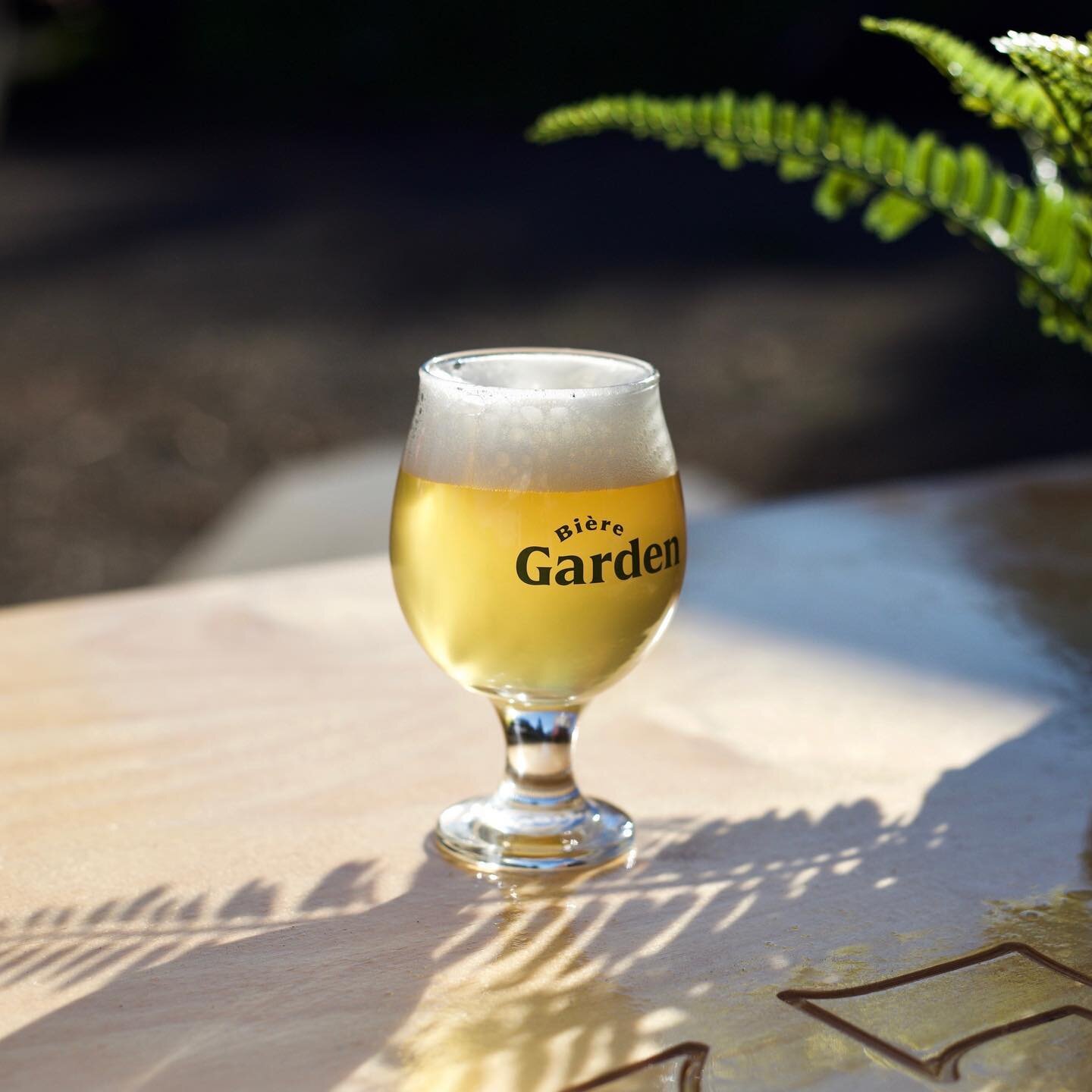 C&rsquo;EST QUOI LA FORMULE DU BI&Egrave;RE GARDEN? 🧐

C&rsquo;est du vendredi au samedi dans un lieu ext&eacute;rieur exclusif. Tu as&nbsp;le choix entre 3 blocs de 4 heures. Les billets s&rsquo;ach&egrave;tent uniquement en pr&eacute;vente, aucun 