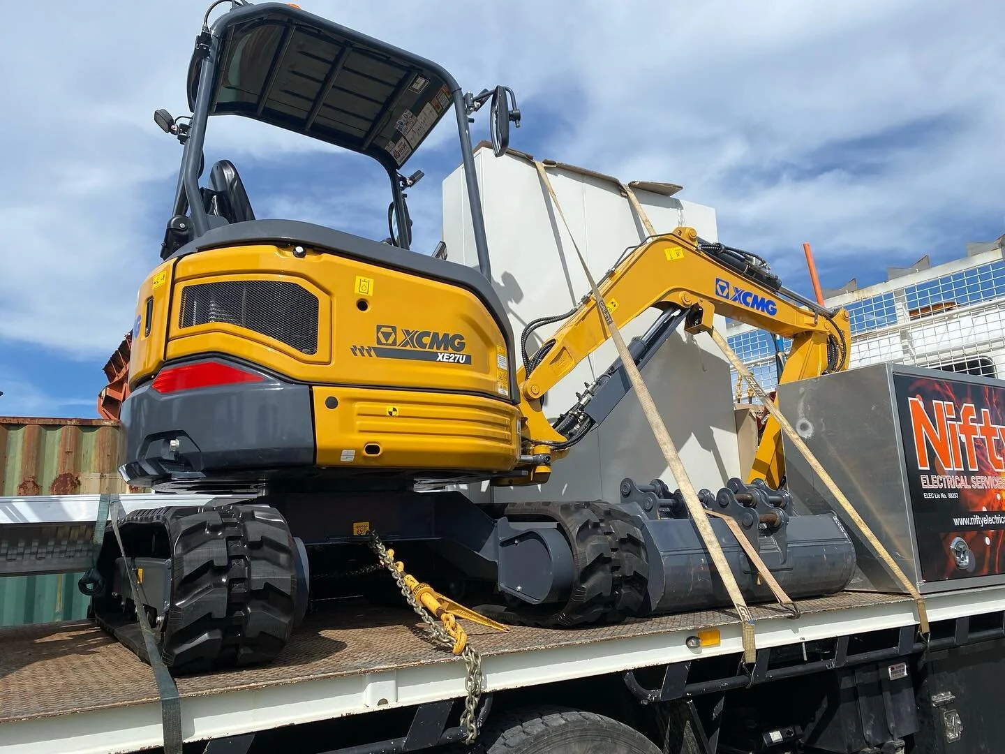 π£ ANNOUNCEMENT π£
We are thrilled to show everyone our latest addition to the fleet π
This has been a big work in progress for the team and we are very excited to bring even more value to our customers as undergrounds, overheads and property pole