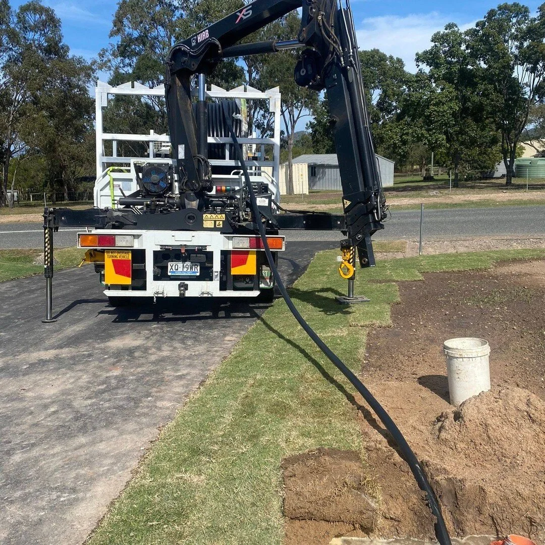 An underground cable pull at a new subdivision in Gympie North a few weeks agoβ‘
This cable drum weighs about 3 ton when full, but the Nifty crane and winch handled it no worries πͺ
Call 1300 NIFTY1 (1300 643 891)
 #gympieelectrician #electriciangy