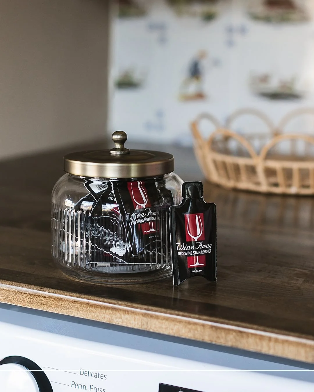 Laundry never ends, luckily #WineAway takes out stains with ease, and leaves your clothes smelling so fresh n&rsquo; so clean 🫧🧺