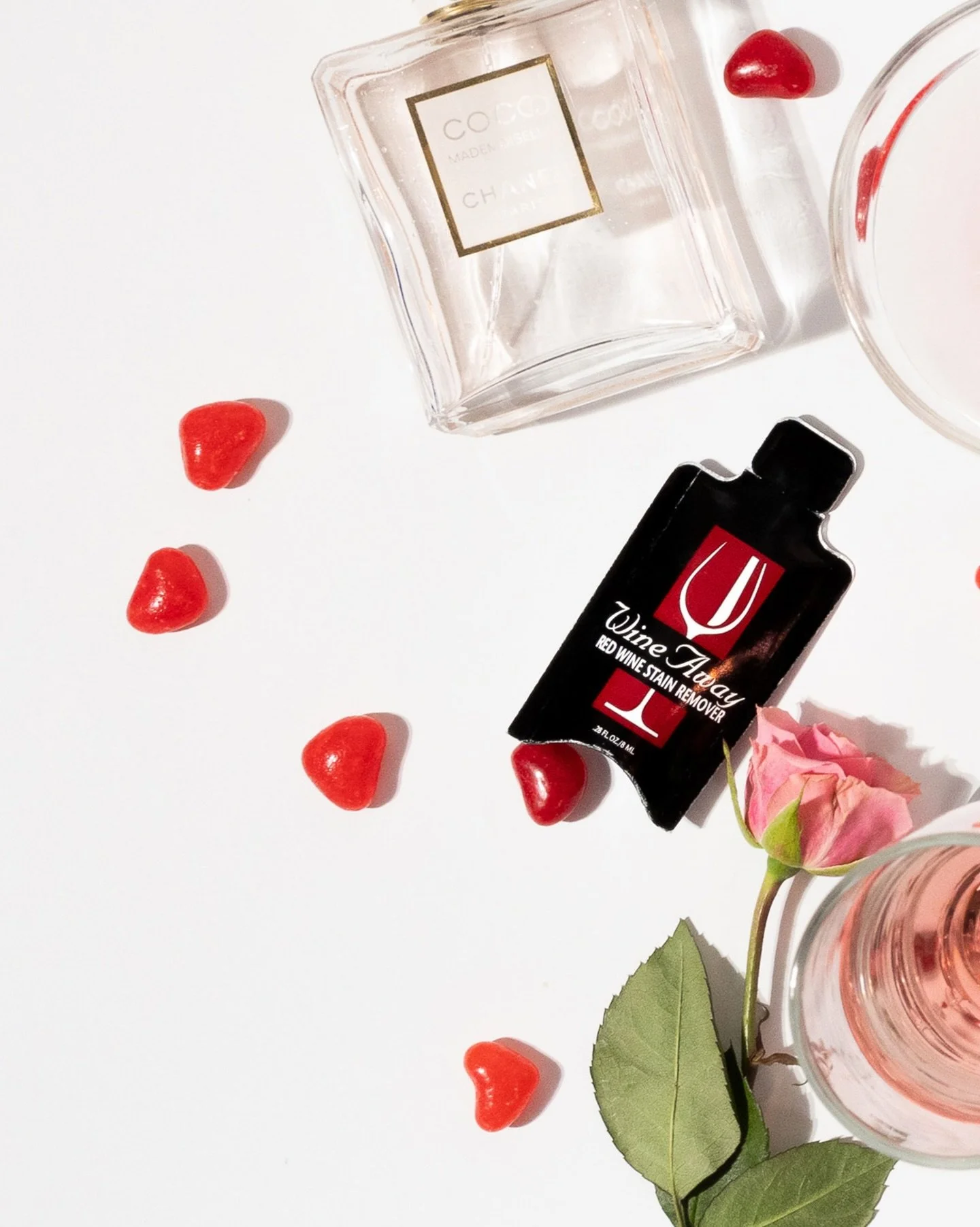 We are getting our ros&eacute; colored glasses on, and can&rsquo;t wait for Valentine&rsquo;s Day! There&rsquo;s no need to stress about those V-Day spills, Wine Away can handle the mess. 💌&hearts;️
&bull;
&bull;
&bull;
#galentines #valentines #wine