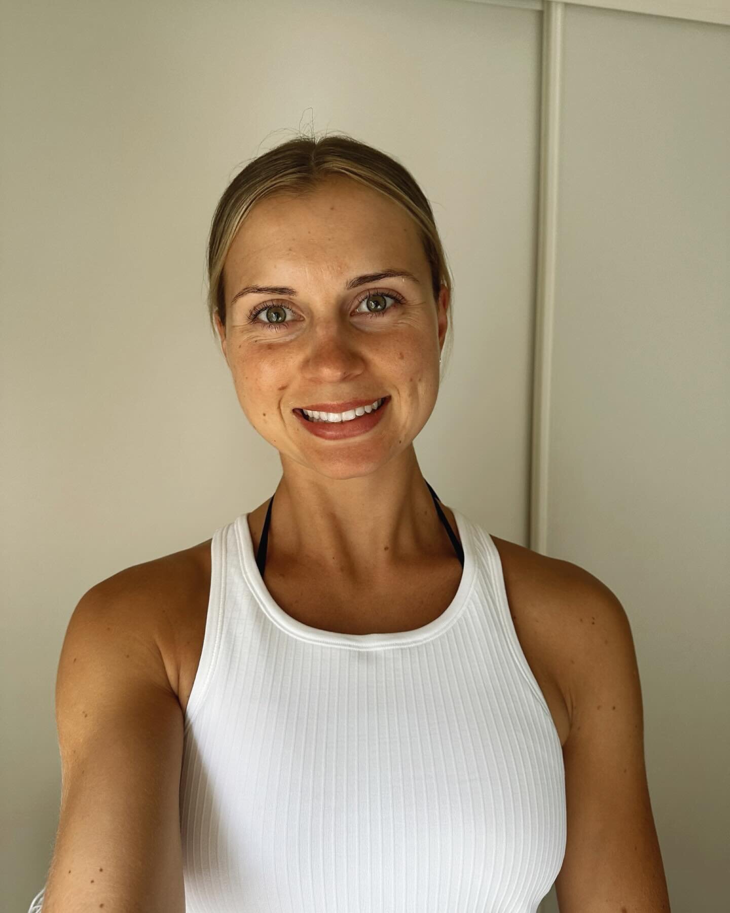 Meet Nic 🫶🏼🧘&zwj;♀️

Nicola is our newest team member and will be taking you for your Sunday afternoon yoga flow - to help your mind and body feel balanced in your movement and energy. 

Here&rsquo;s 3 fun facts about Nic that you need to know 👇
