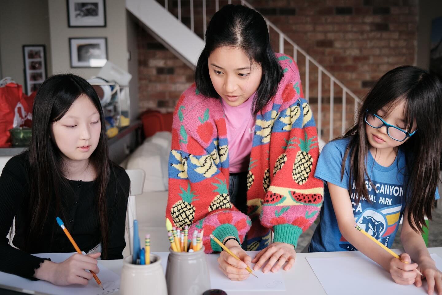 On Saturday @cassiezhangs taught the girls lots about watercolors.