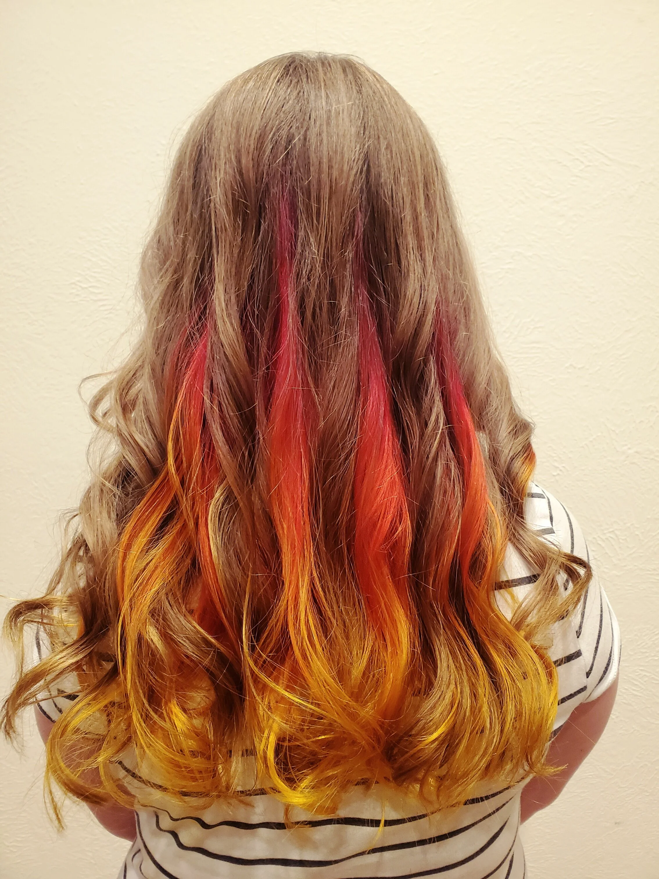 Peek a boo and layered haircut