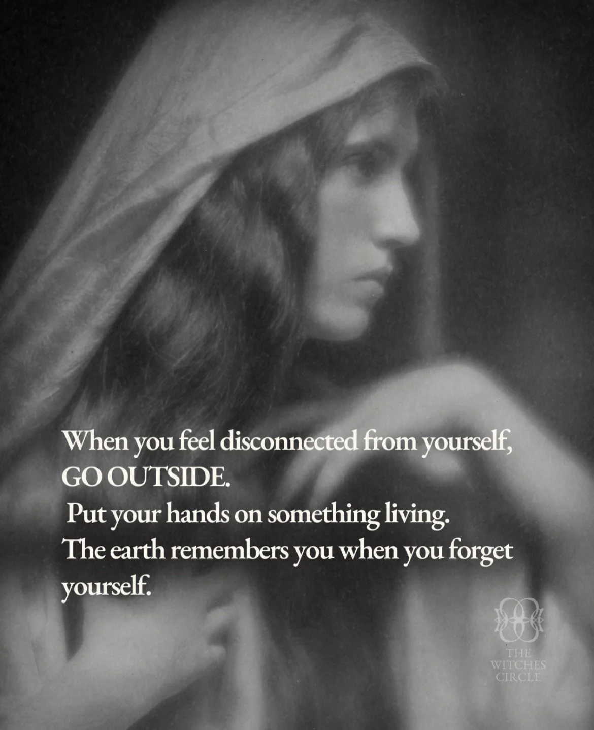 Morning spells via @witches.of.insta 🪄🧙🏽&zwj;♀️
*
*
*
*
*
#healingthroughnature #natureconnection #naturalmedicine #mindbodyspirit #mindbodyspiritconnection #motherearth #nature #earthaltering #naturemandala #earthart #mandalaart #create #selflove