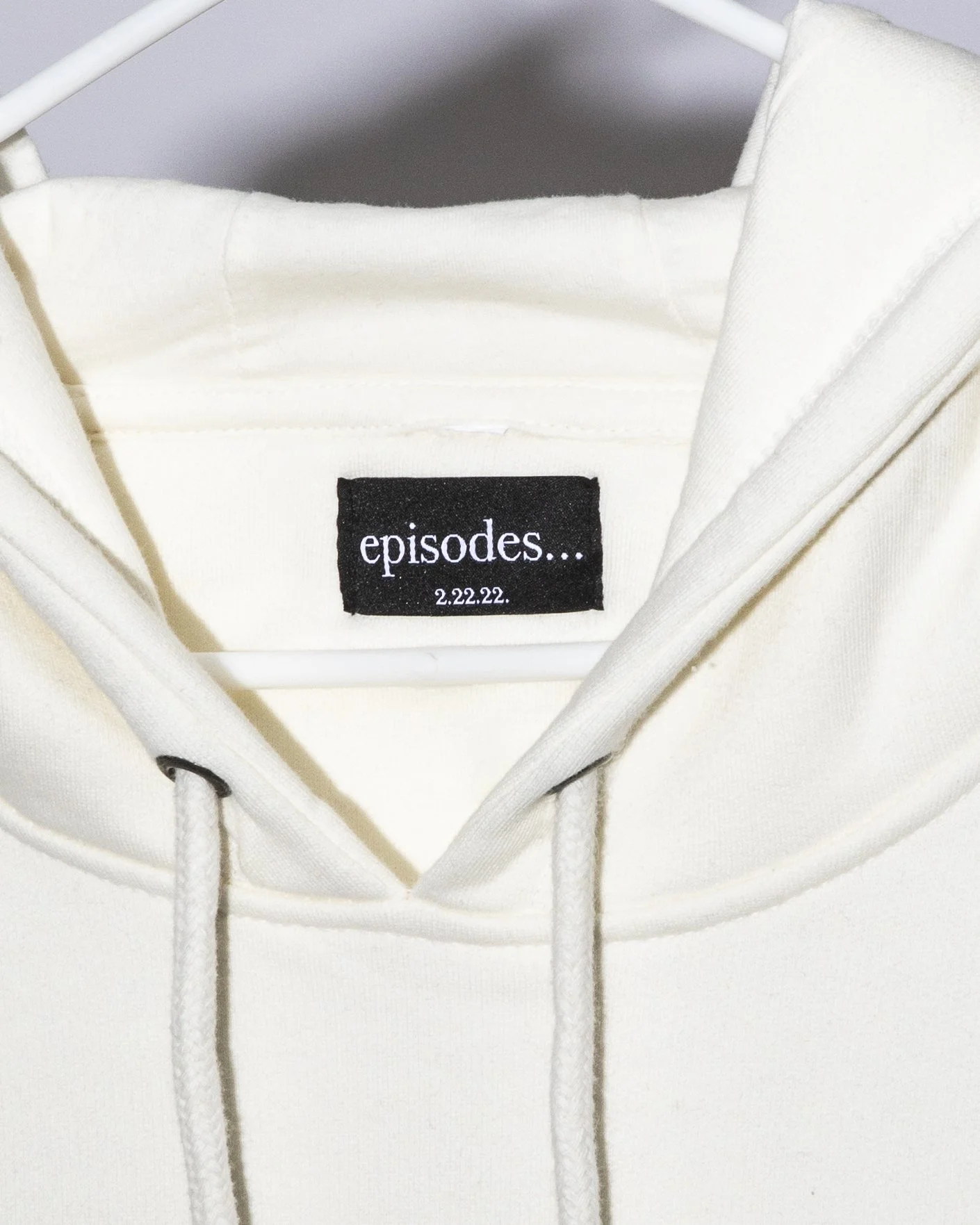 E... Sweatshirt tag.jpg