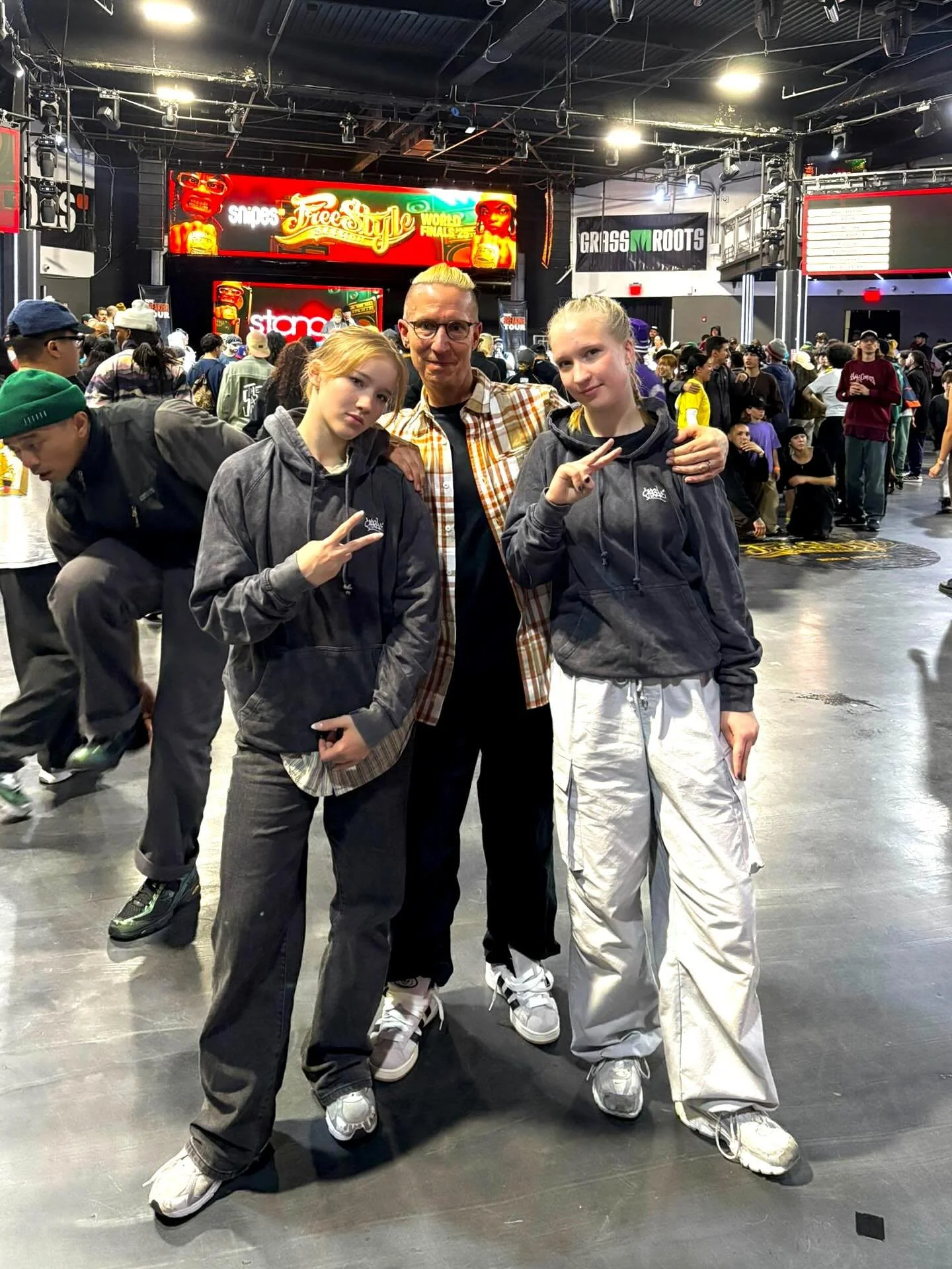 𝗕𝗘𝗔𝗧 𝗕𝗥𝗘𝗔𝗞𝗘𝗥𝗦 𝗚𝗢𝗘𝗦 𝗧𝗢 𝗛𝗢𝗟𝗟𝗬𝗪𝗢𝗢𝗗🔥

Beatin breikki-ope Samppa sek&auml; Beat Breakers -ryhm&auml;n Jasu ja Roosa ovat viett&auml;neet kuluneen viikon Los Angelesissa breikkiopintomatkalla.

Viikon aikana he ovat osallistunee