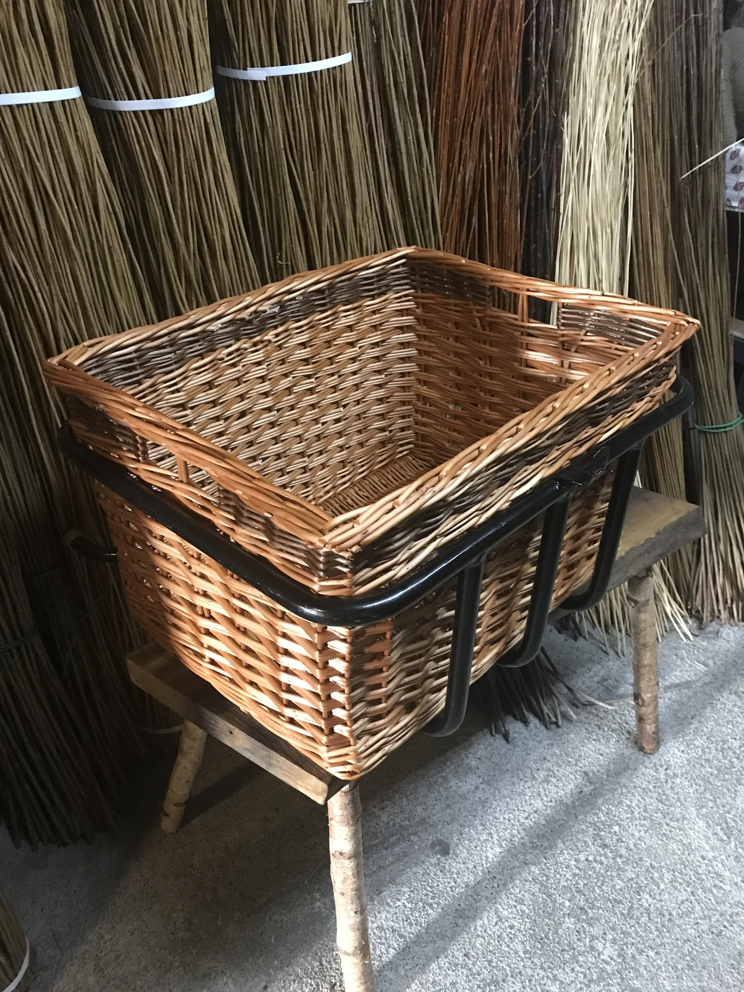 Butchers bike basket - made to order — Geoff Travers Basket maker