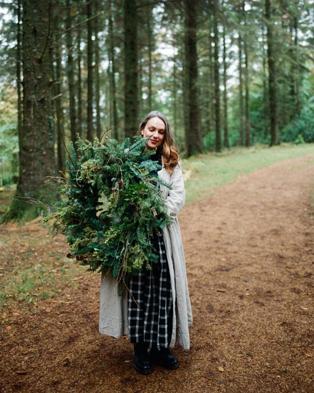 Film Friday..

The ever gorgeous @brambleandwild with her incredible wreath, wearing @an_acre_of_land on #kodakportra800

@an_acre_of_land are having a huge sale on for their 'Twelve Days of Christmas' - all you need to do is sign up the newsletter i