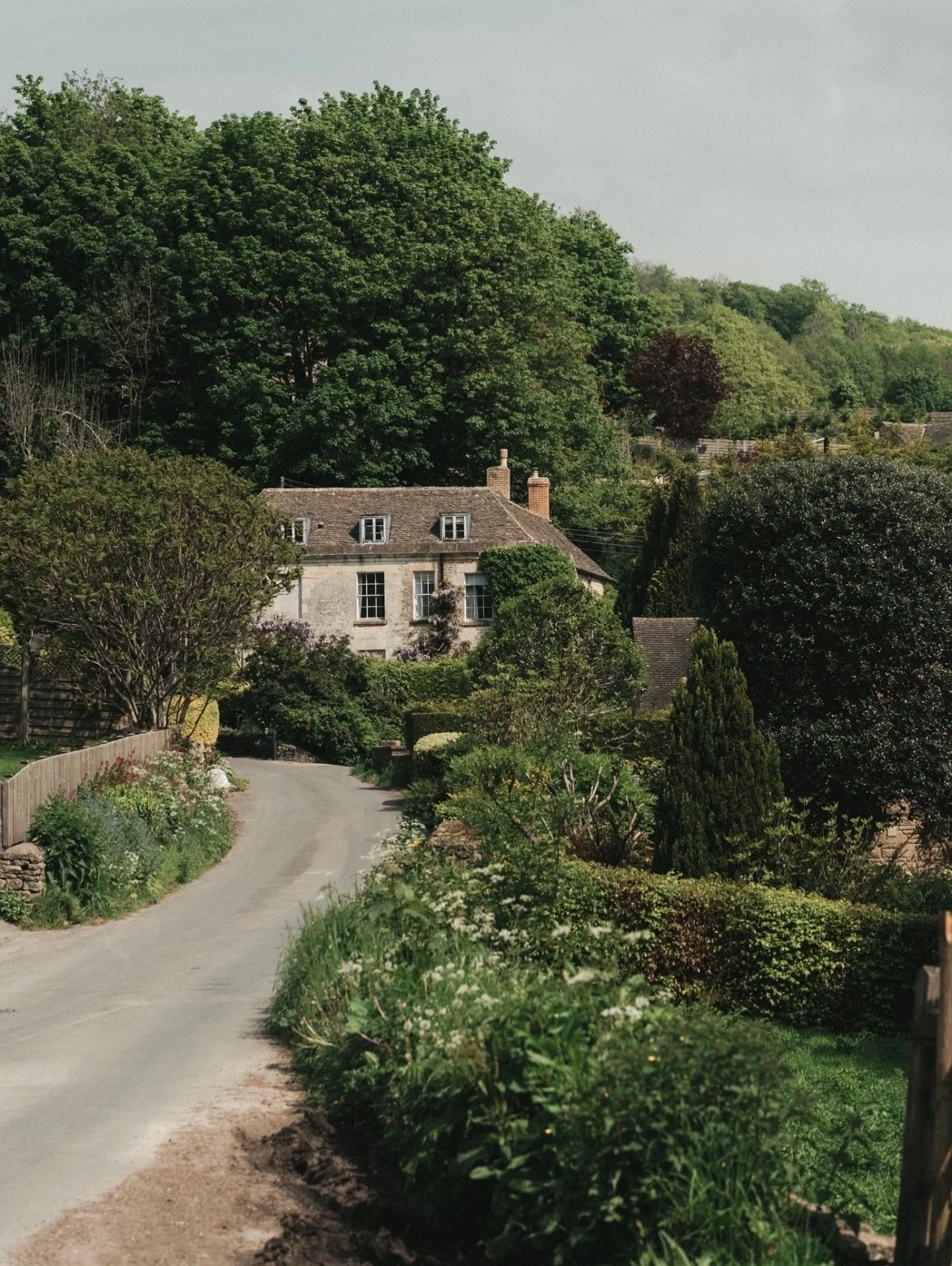 The Cotswolds in spring.. so many opportunities for brand shoots.

I still have some availability for April and May - do get in touch if you are looking for some updated brand imagery, or have product shoots that need a little magic.

#cotswoldsphoto