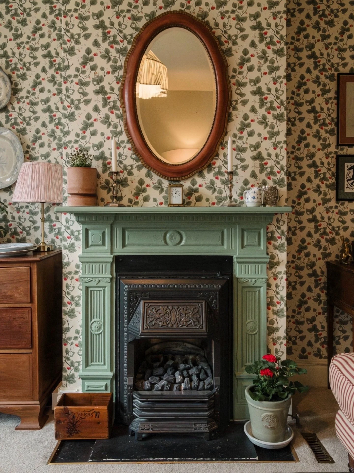 Some lovely interiors work recently for @elsiesdaughters - I do love a good wallpaper!

#interiorphotographer #interiordesign #wallpaperdesign