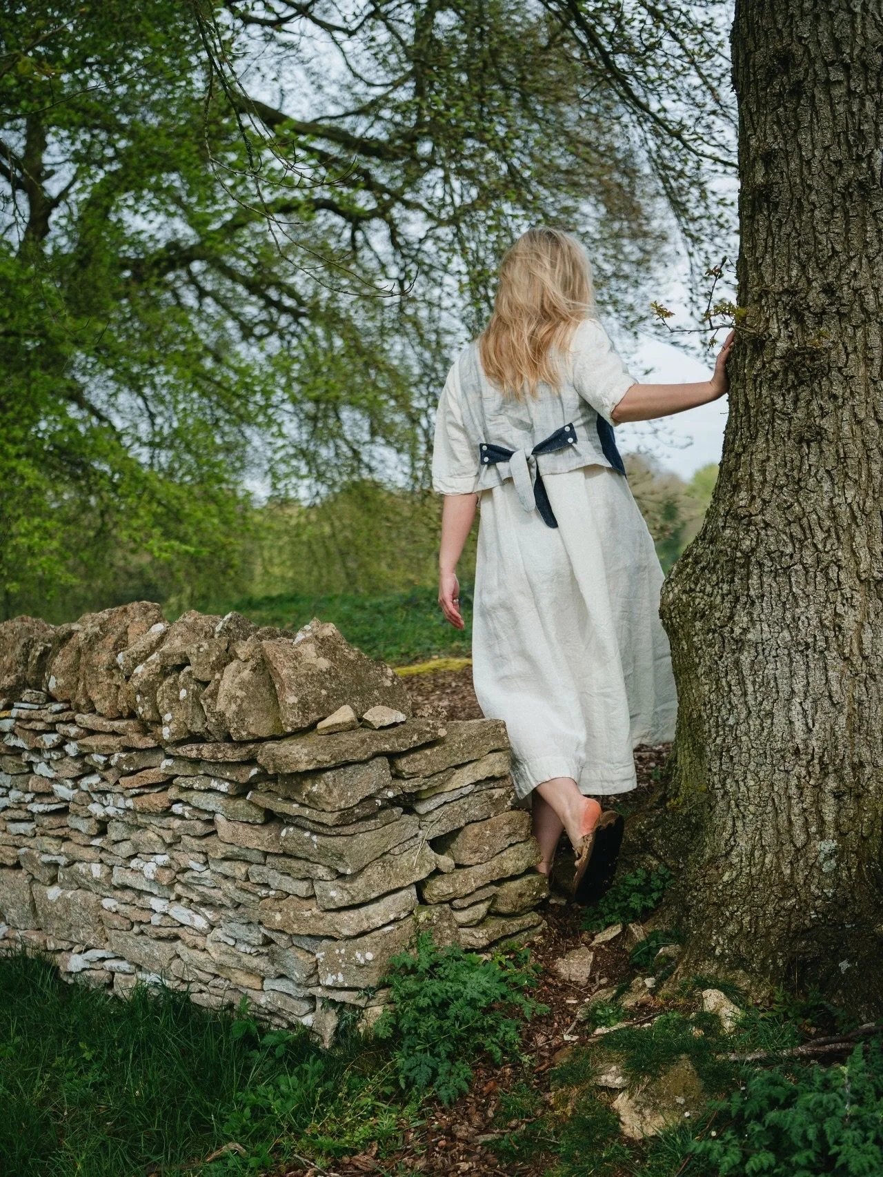Quite possibly my favourite new outfit from @an_acre_of_land - perfectly modelled as always by @aimeefranciscopywriter_ 

#collectionshoot #fashionphotography #ethicalclothing #ukdesign