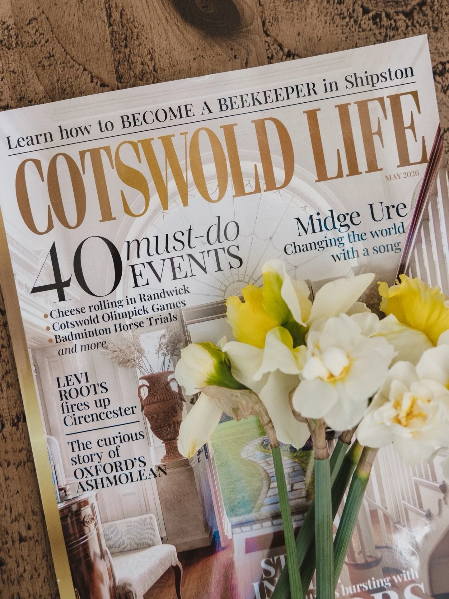 Taking a break from gardening to read this gorgeous feature in @cotswoldlife written by @thechattygardener all about @halliesphere 

Seeing my photos in print never gets old!

#brandphotography #brandphotographer #cotswoldlife #cotswoldlifemagazine