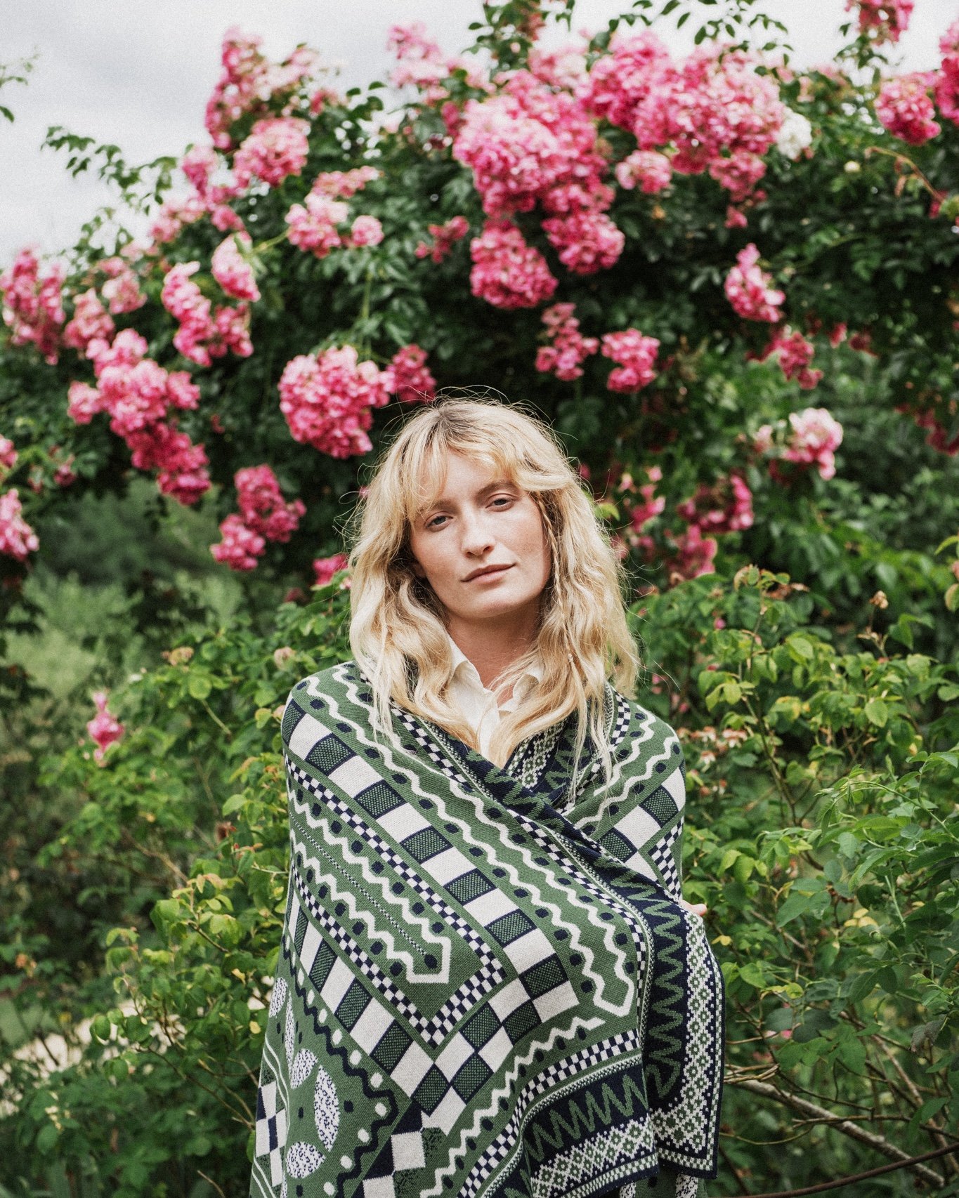 Autumn feels like it might be on its way. Which means it&rsquo;s time for cosy blankets!

Shot for @cotswold_knit