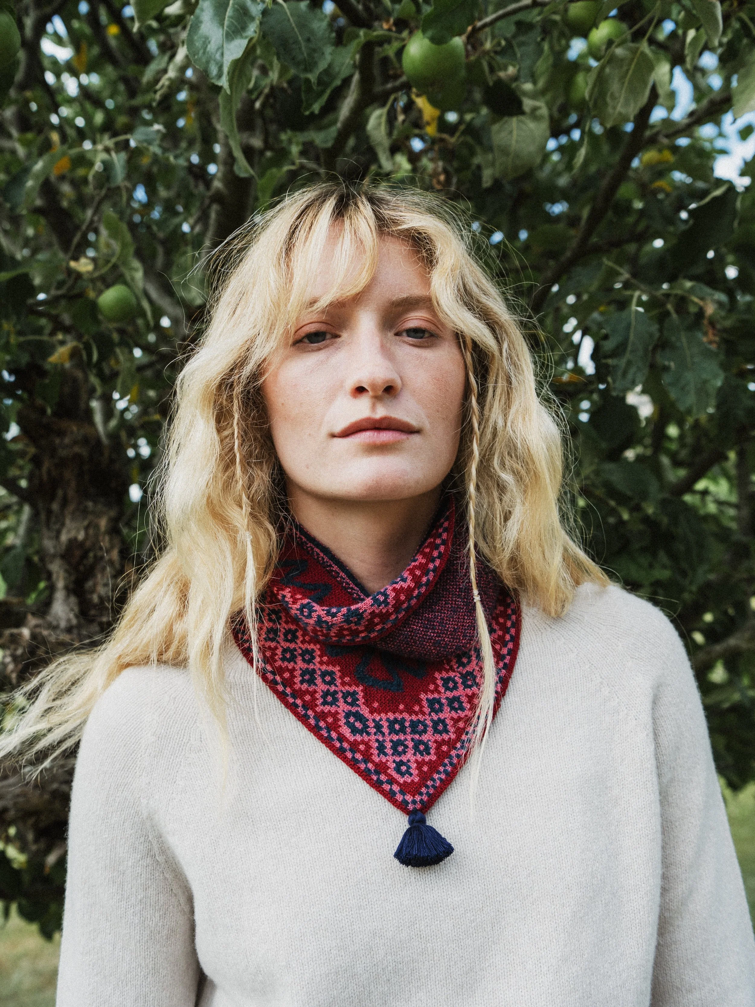 Looking forward to knitwear season with @cotswold_knit 

Crunchy leaves, comfort food, foggy mornings and epic sunsets. Autumn.