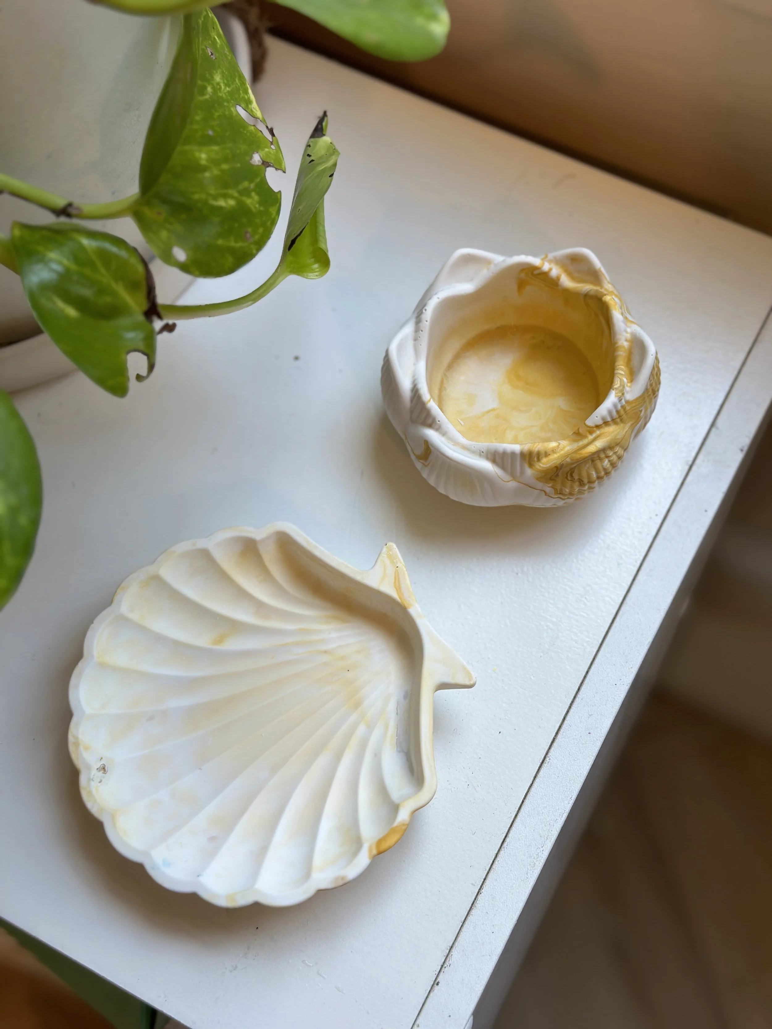 Handmade resin shell trinket dishes by Espasa Studio, Surrey