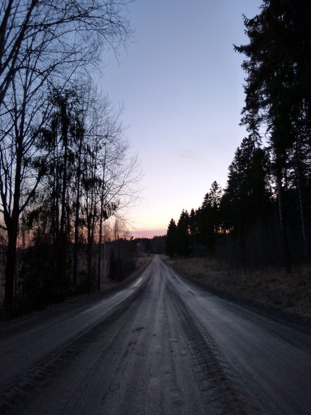 Sunset-and-road-in-Finland.jpg